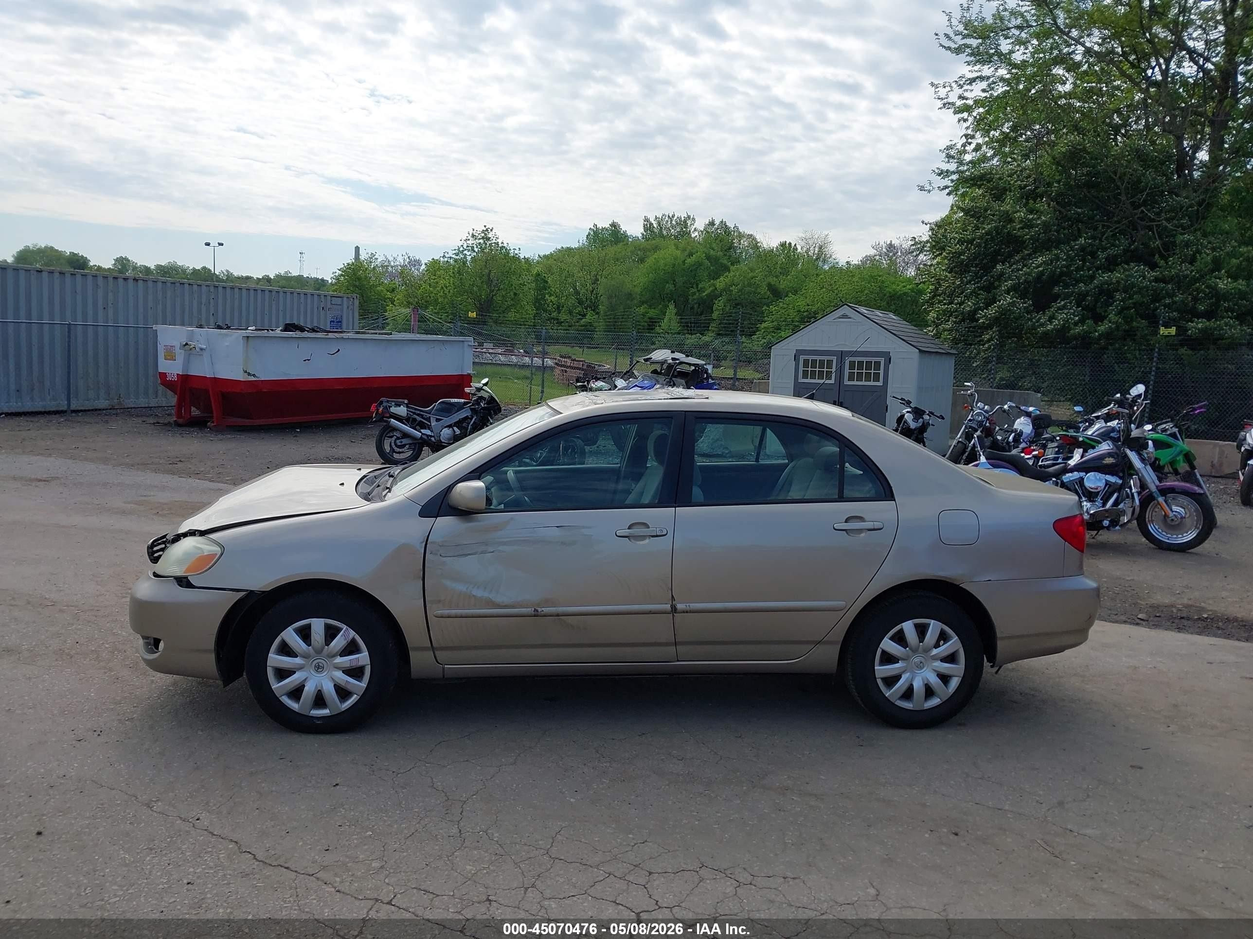2006 Toyota Corolla Le Gold vin: 2T1BR32E26C630478