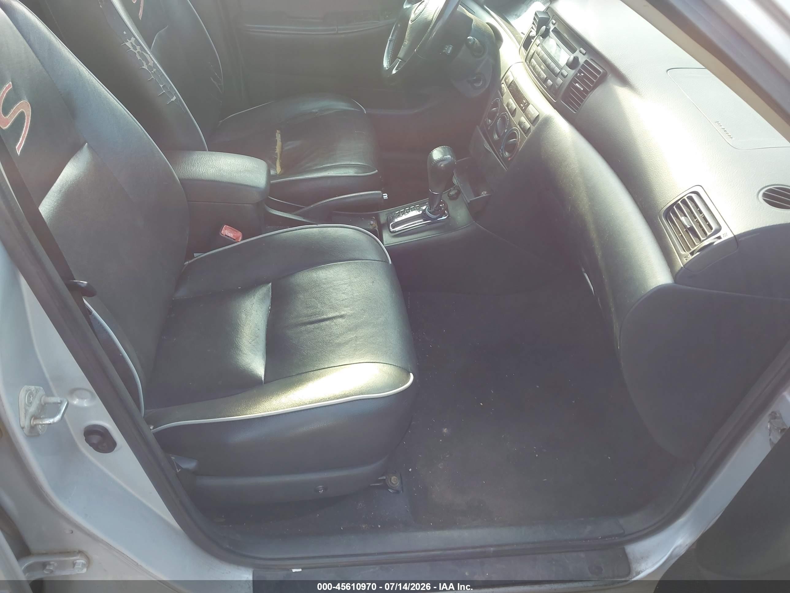 2008 Toyota Corolla S Silver vin: 2T1BR32E28C860573