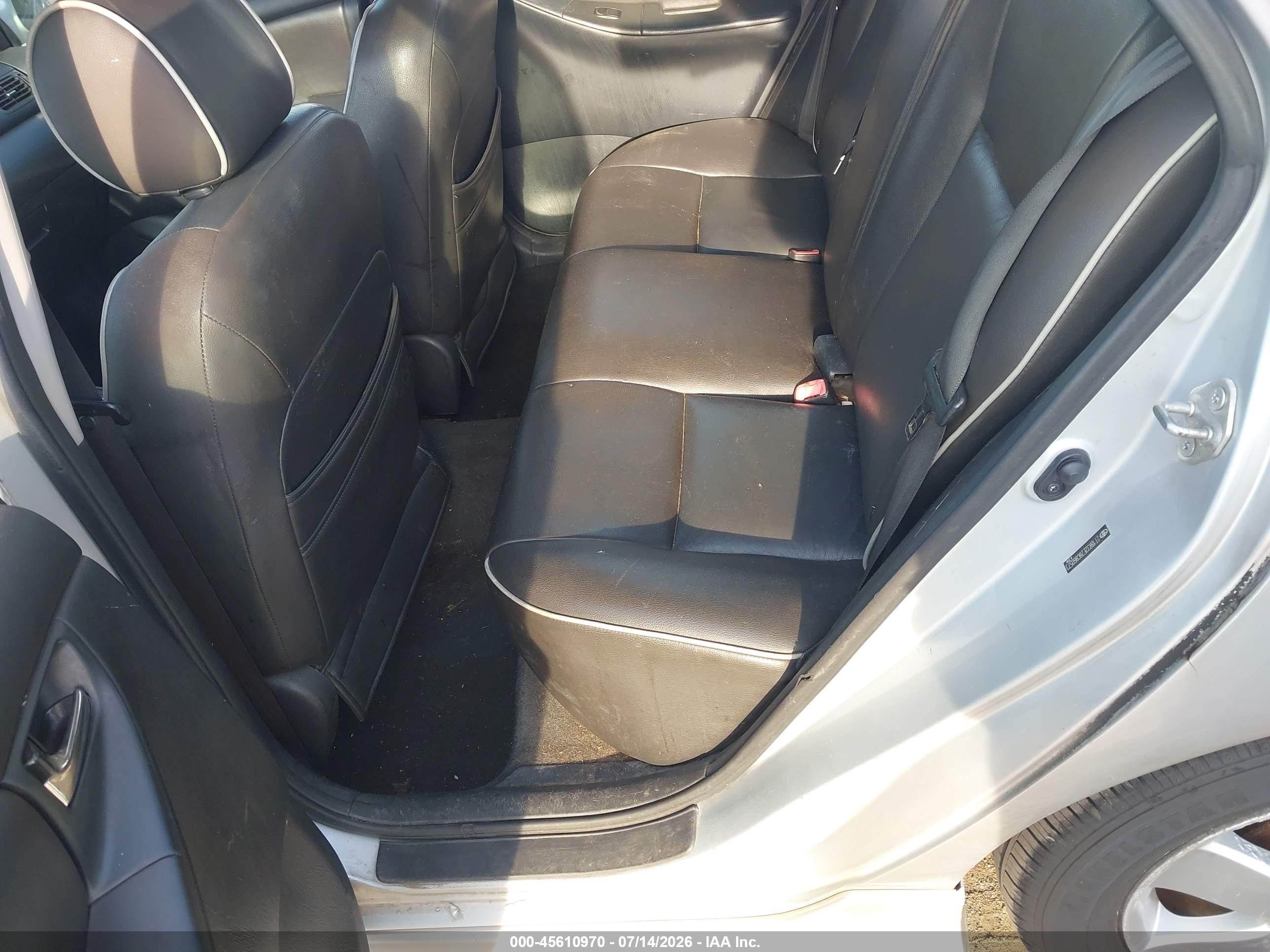 2008 Toyota Corolla S Silver vin: 2T1BR32E28C860573
