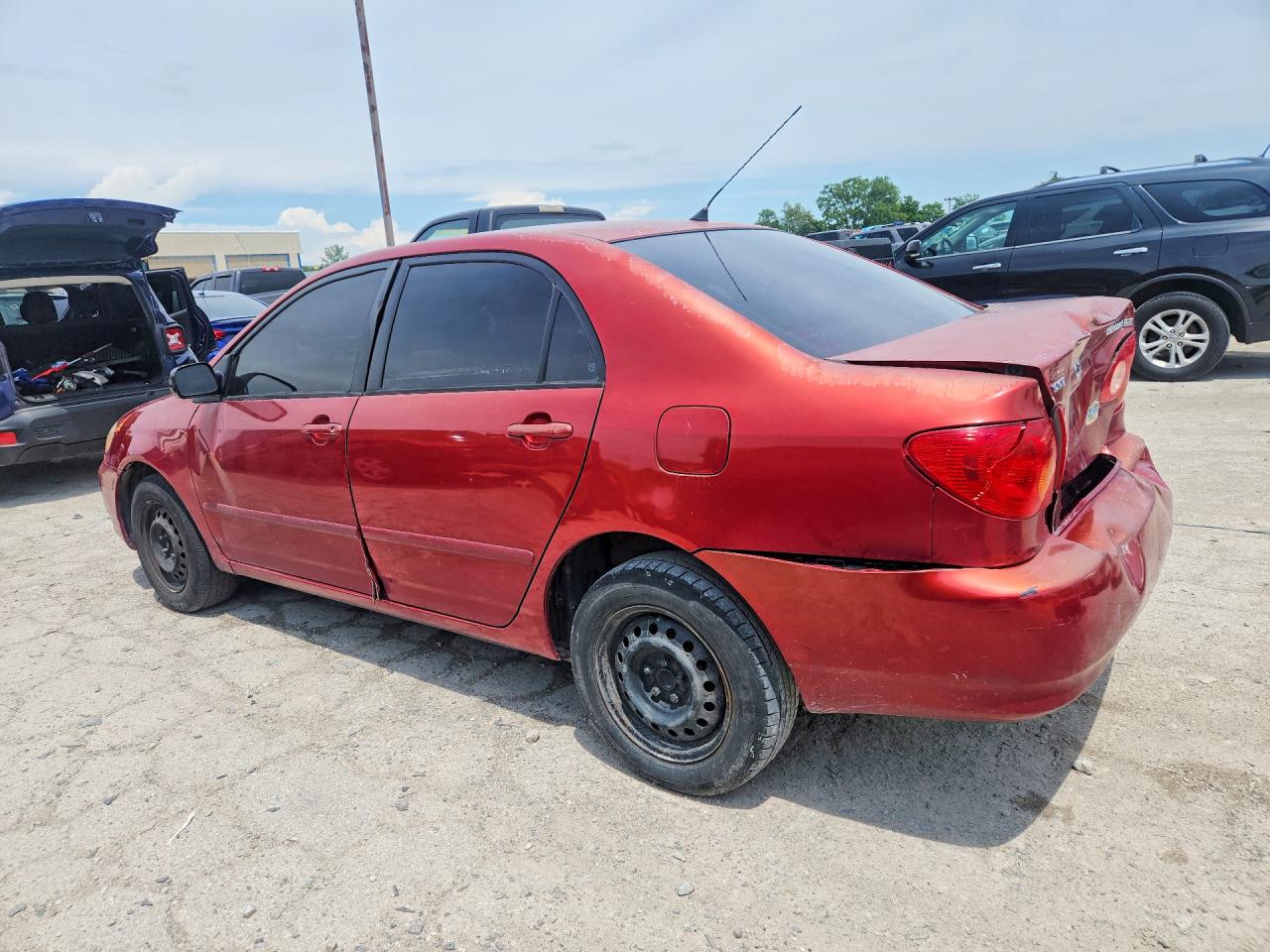 2004 Toyota Corolla Le Красный vin: 2T1BR32E34C167053