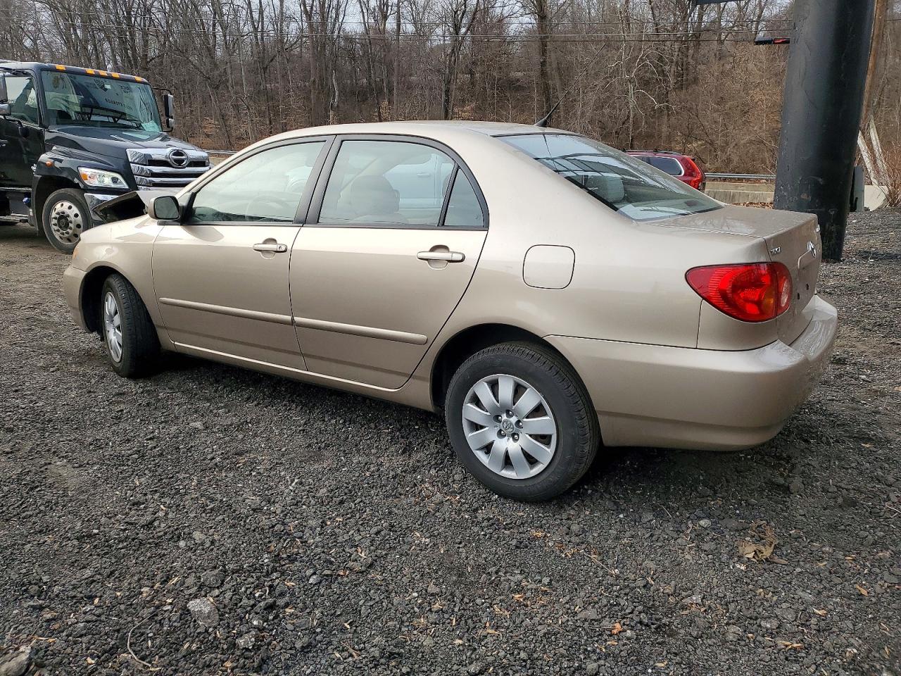 2004 Toyota Corolla Gold vin: 2T1BR32E34C243516