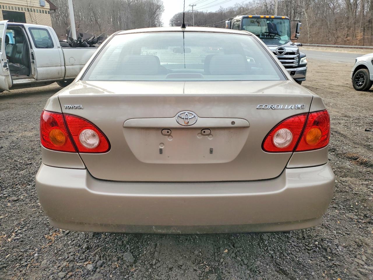 2004 Toyota Corolla Gold vin: 2T1BR32E34C243516