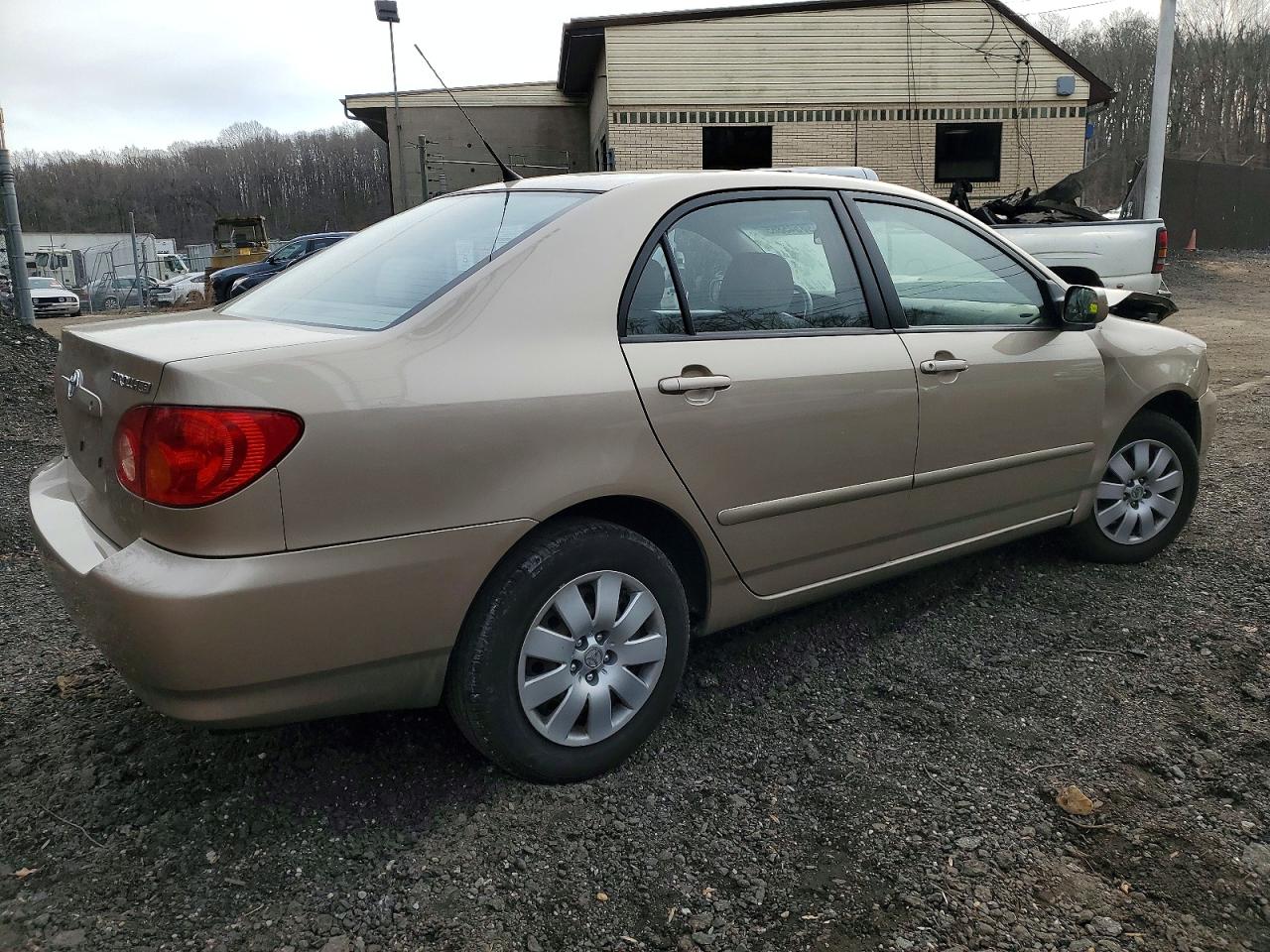 2004 Toyota Corolla Gold vin: 2T1BR32E34C243516