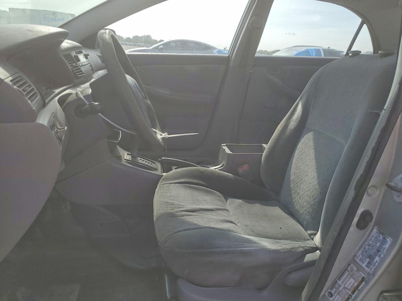 2004 Toyota Corolla Ce Серебряный vin: 2T1BR32E34C281070
