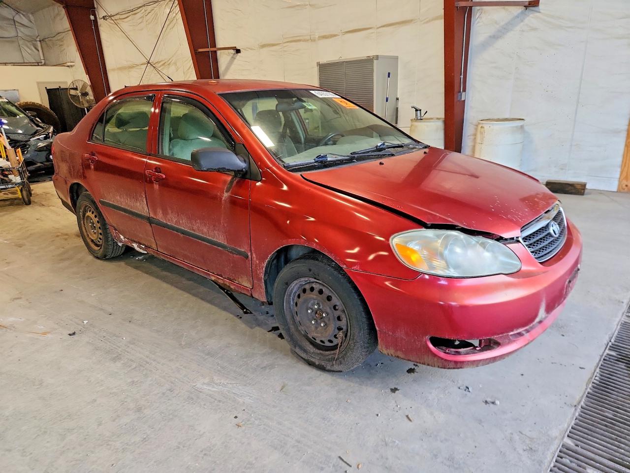 2005 Toyota Corolla Ce Red vin: 2T1BR32E35C336943
