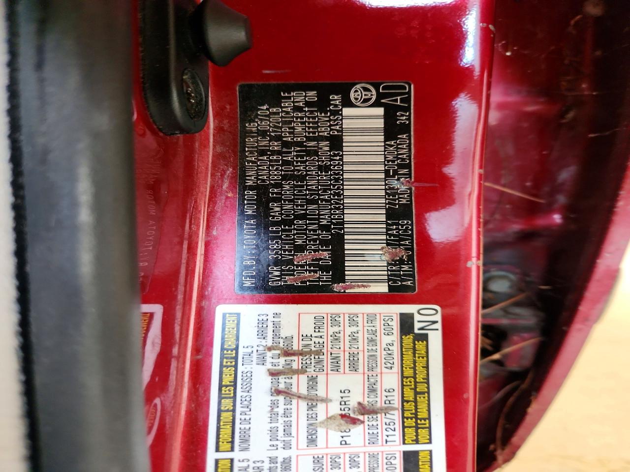 2005 Toyota Corolla Ce Red vin: 2T1BR32E35C336943