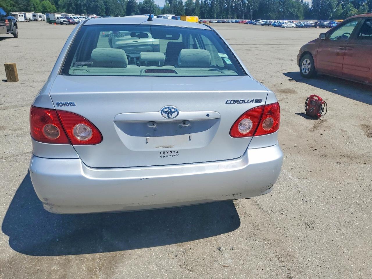 2005 Toyota Corolla Ce Silver vin: 2T1BR32E35C367657