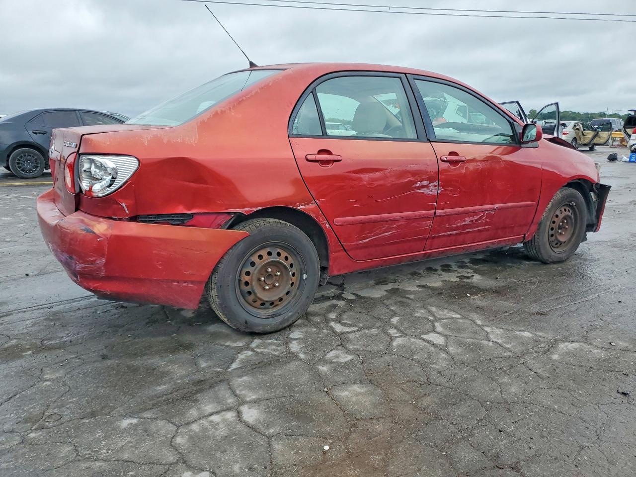 2005 Toyota Corolla Le Red vin: 2T1BR32E35C393711