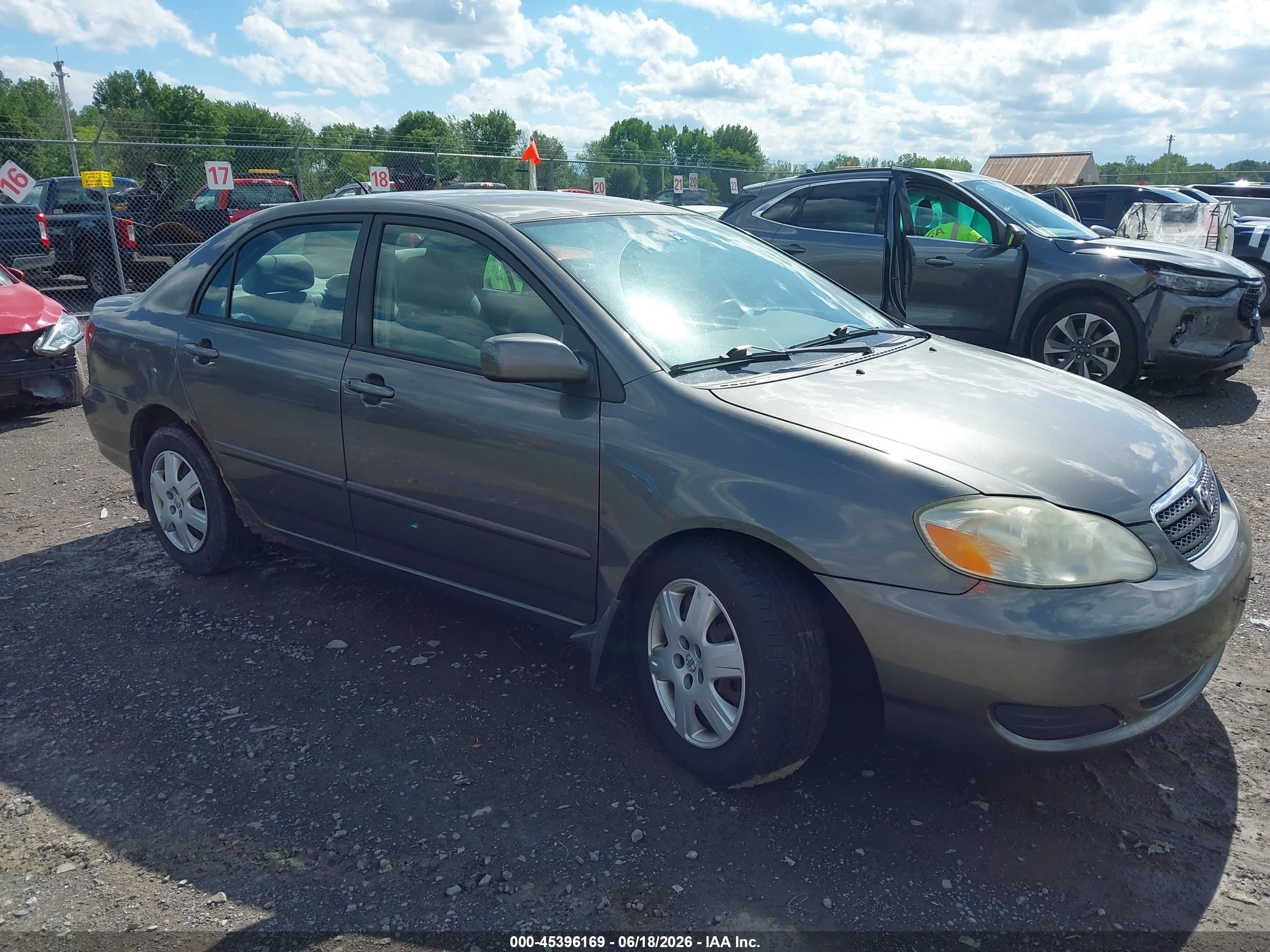2005 Toyota Corolla Le Gray vin: 2T1BR32E35C452188