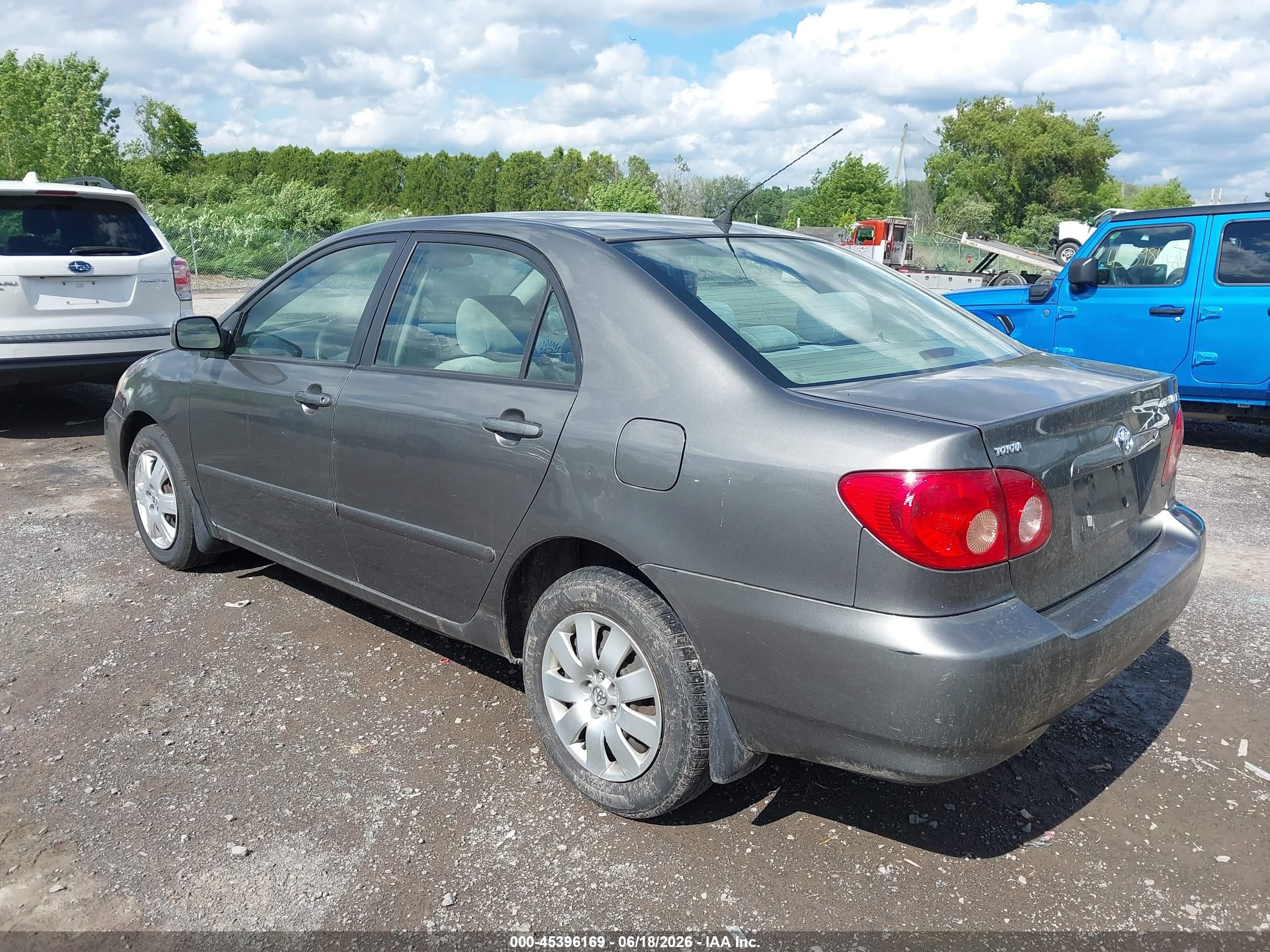 2005 Toyota Corolla Le Gray vin: 2T1BR32E35C452188