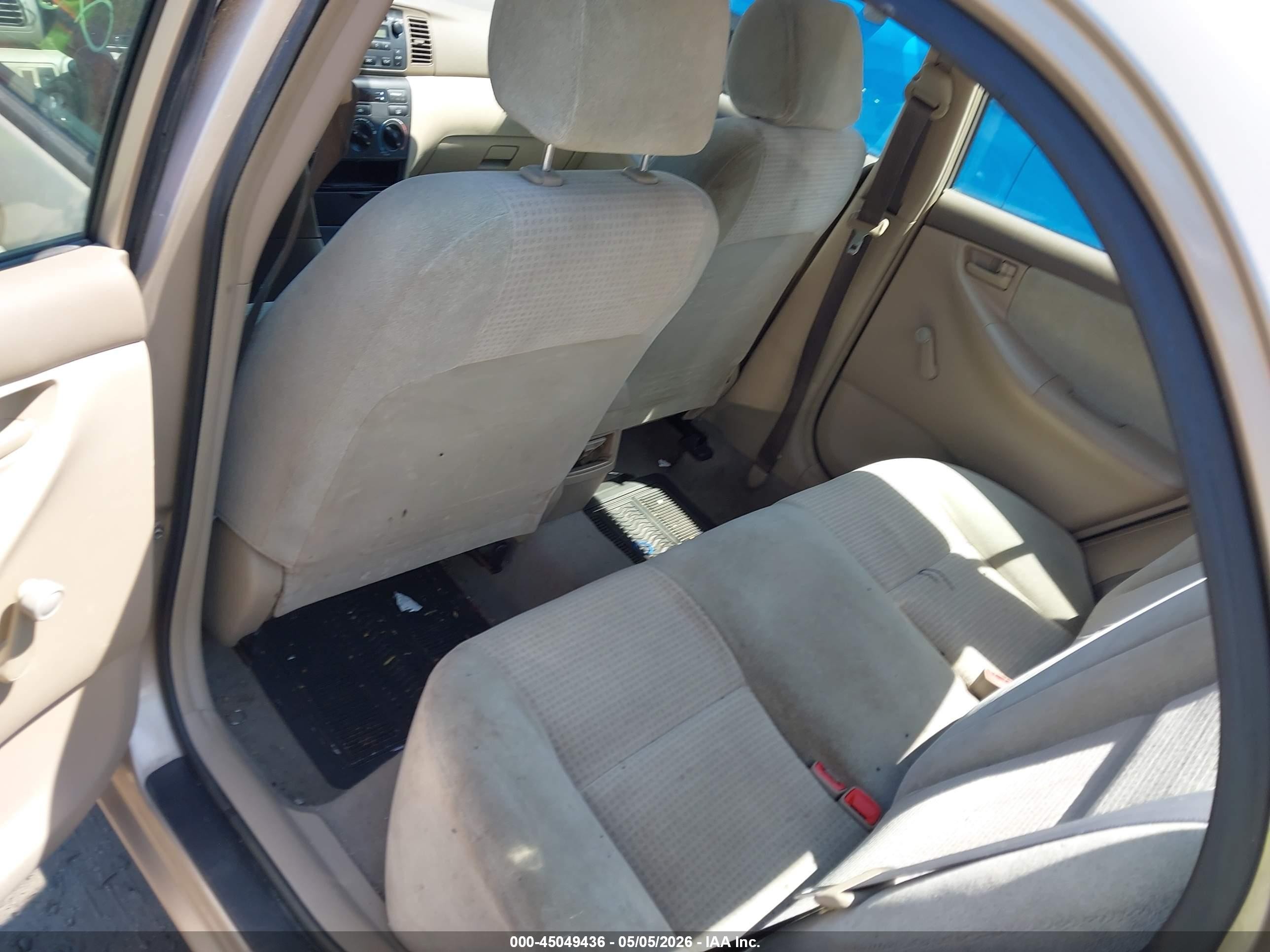2005 Toyota Corolla Ce Champagne vin: 2T1BR32E35C455429
