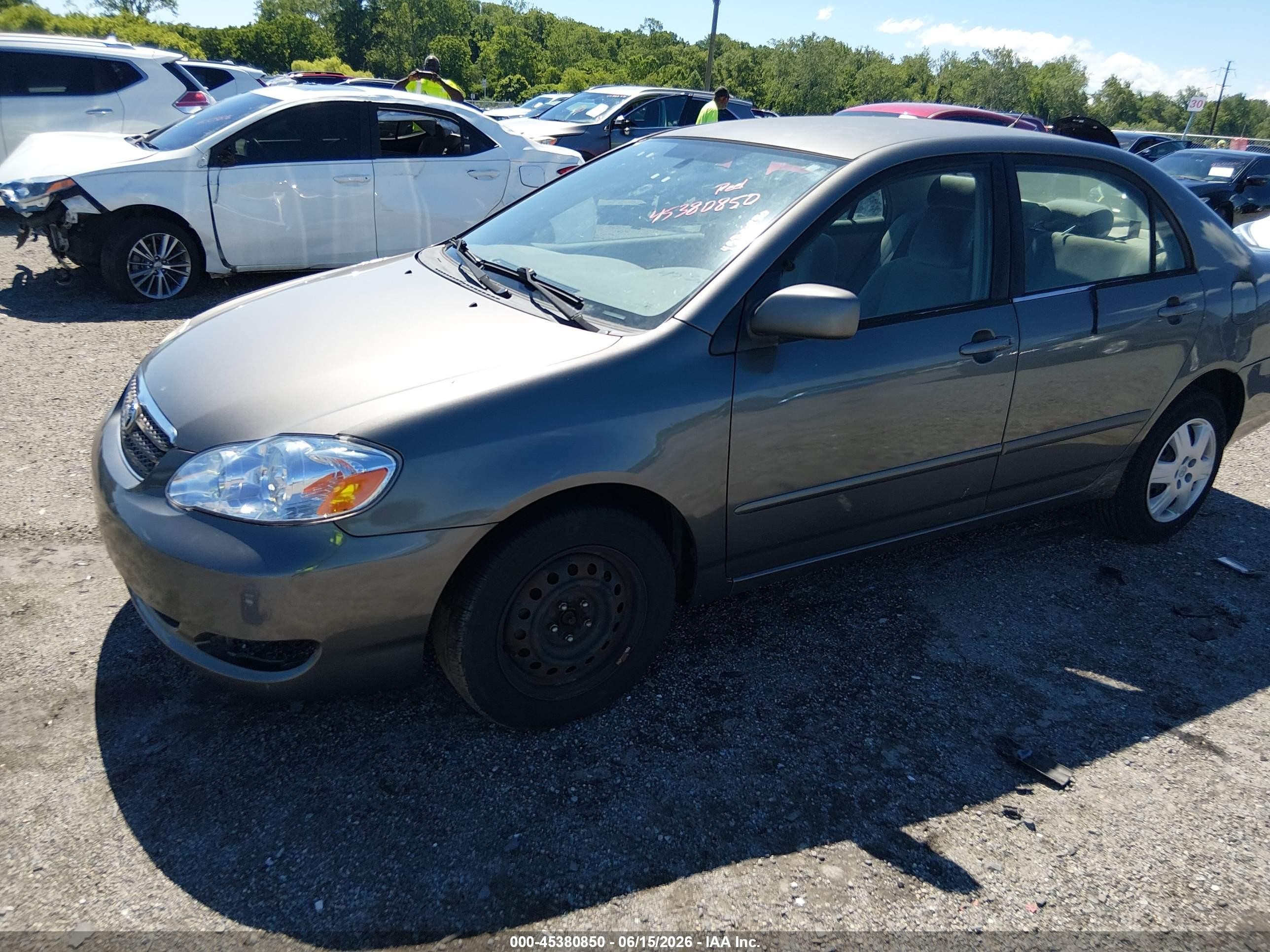 2005 Toyota Corolla Le Gray vin: 2T1BR32E35C456547