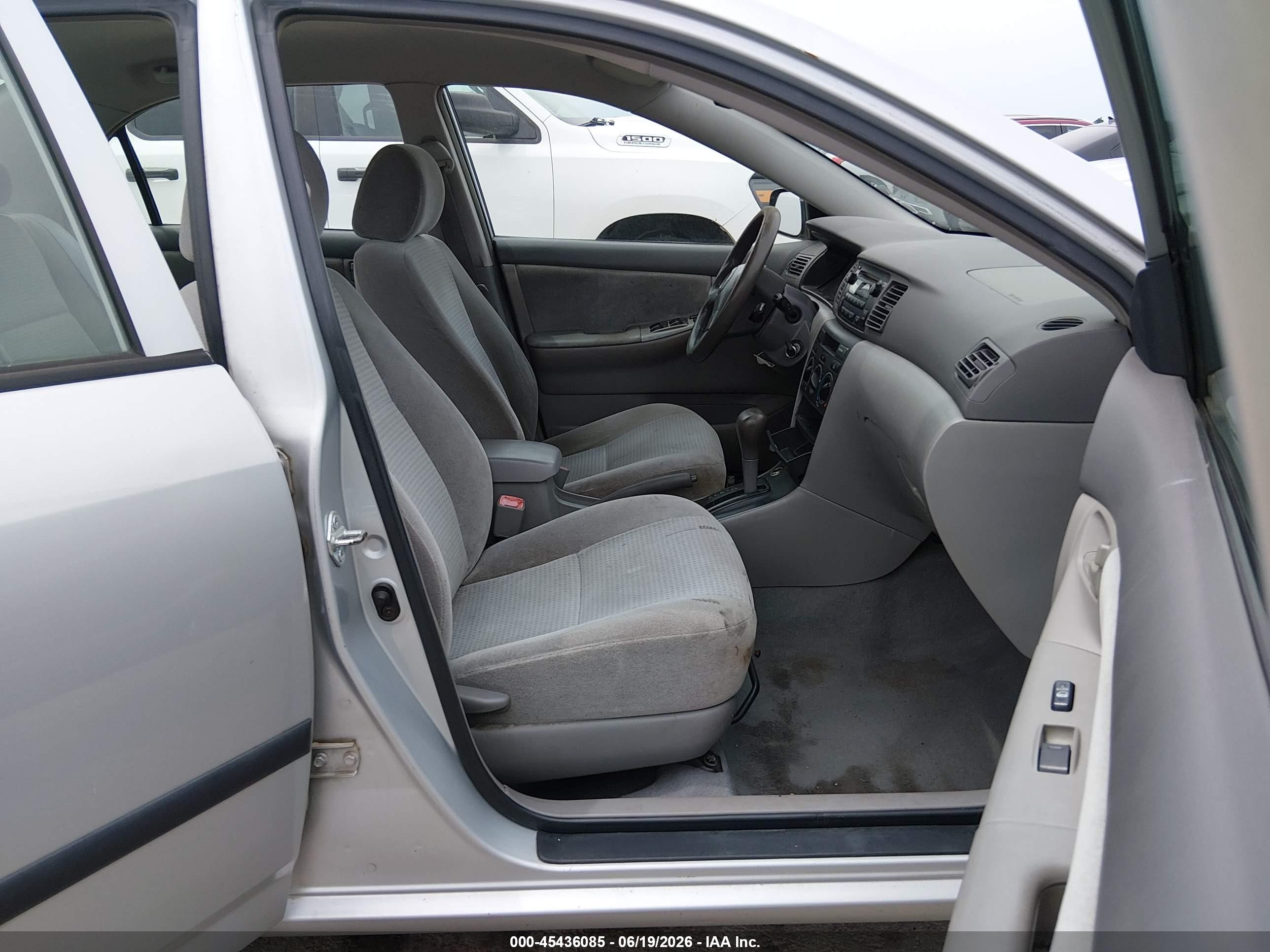2005 Toyota Corolla Ce Серебряный vin: 2T1BR32E35C460582