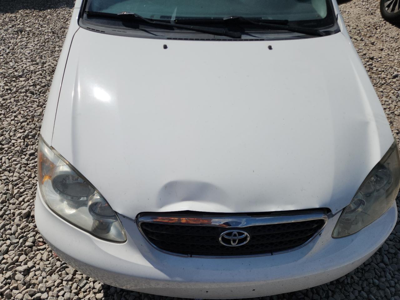 2005 Toyota Corolla Ce White vin: 2T1BR32E35C466138
