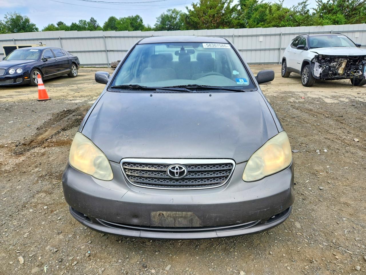 2005 Toyota Corolla Le Gray vin: 2T1BR32E35C489662