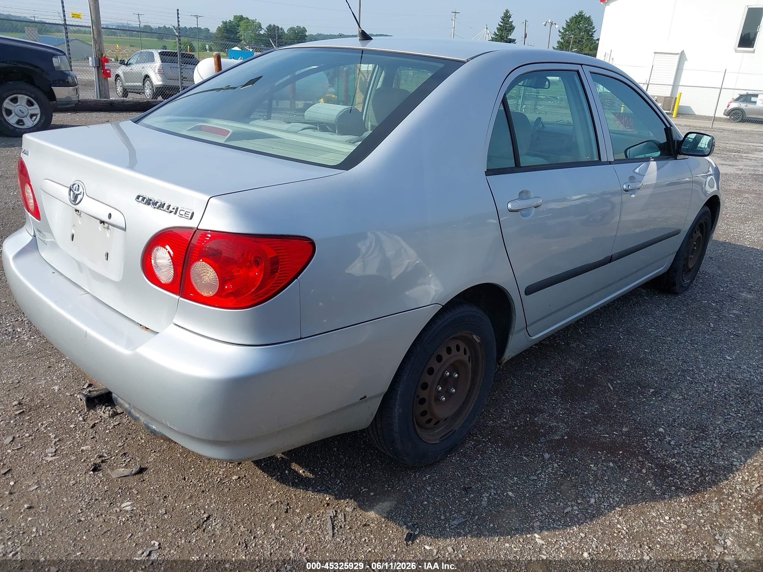 2007 Toyota Corolla Ce Silver vin: 2T1BR32E37C737878
