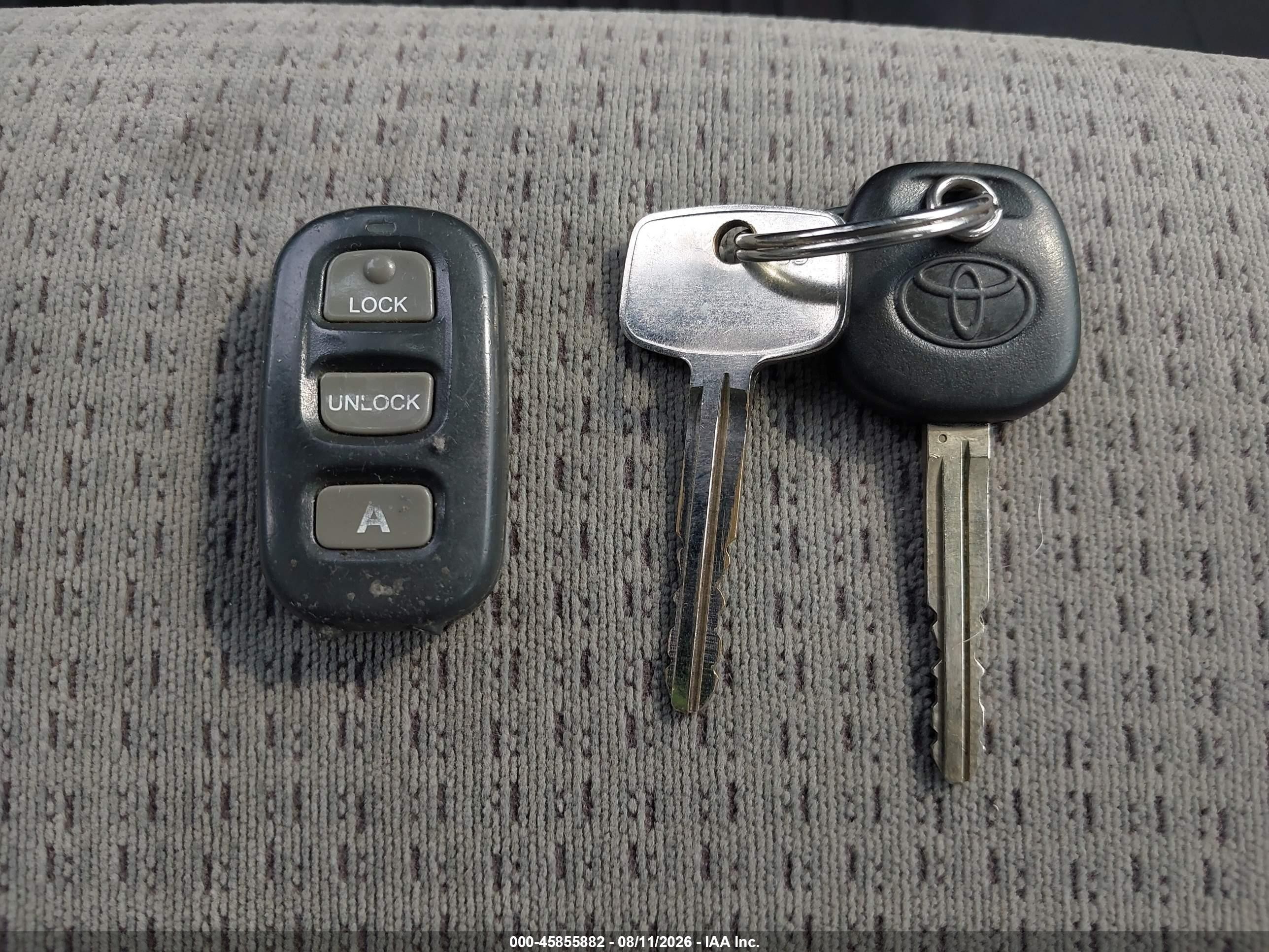 2007 Toyota Corolla Ce Silver vin: 2T1BR32E37C741994