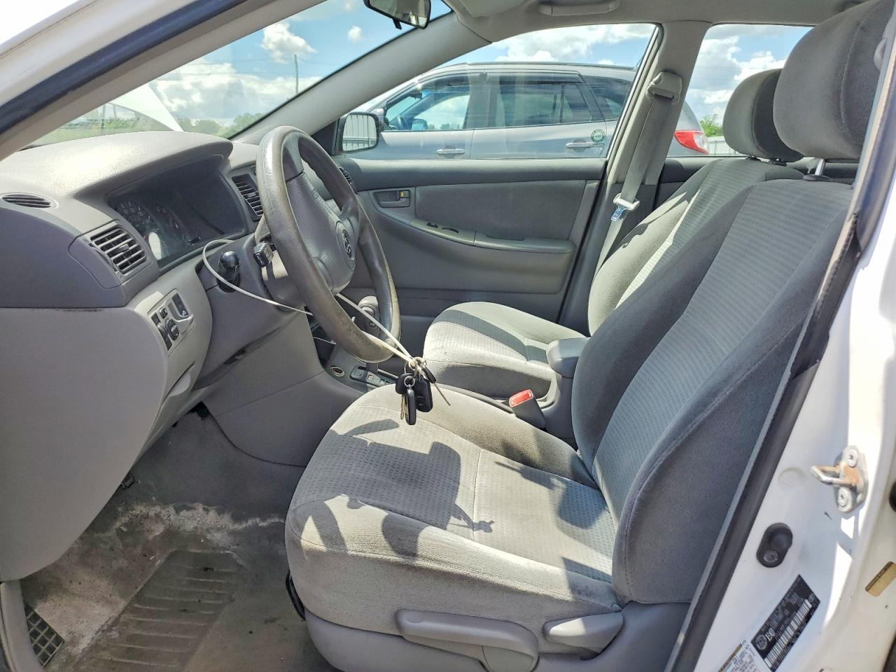 2007 Toyota Corolla Ce White vin: 2T1BR32E37C753269