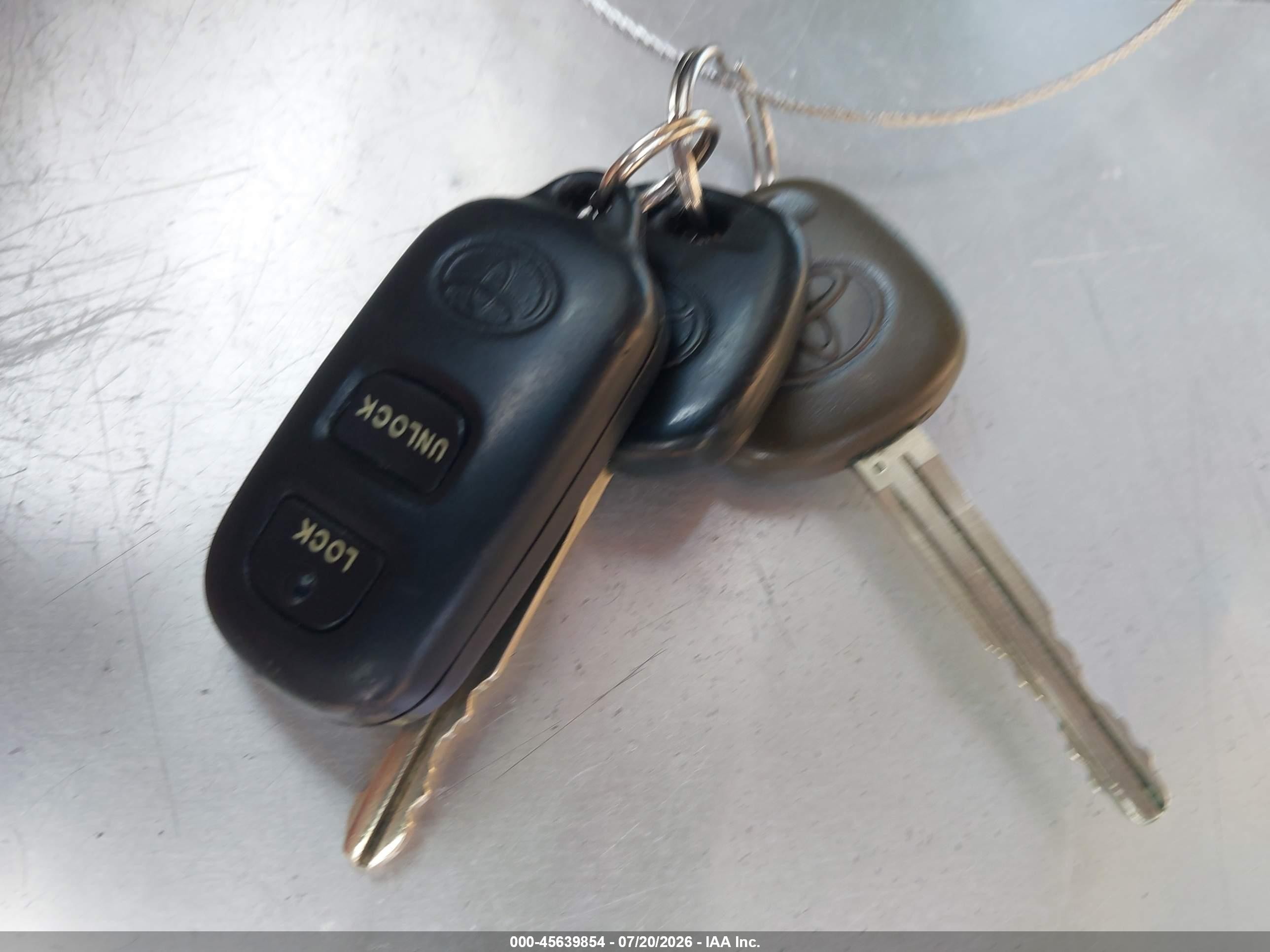 2007 Toyota Corolla Le Red vin: 2T1BR32E37C826642