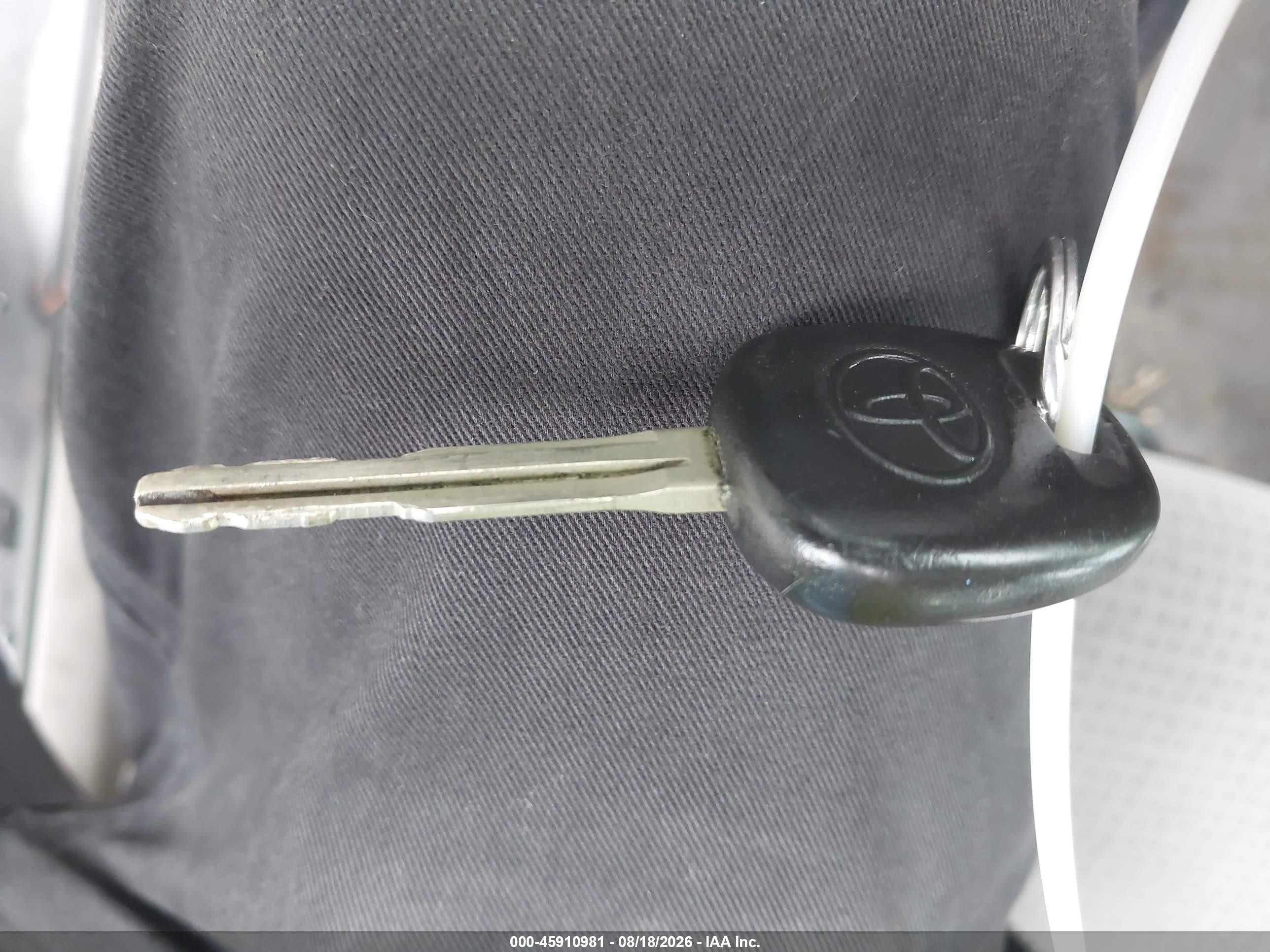 2008 Toyota Corolla Ce Серый vin: 2T1BR32E38C870920