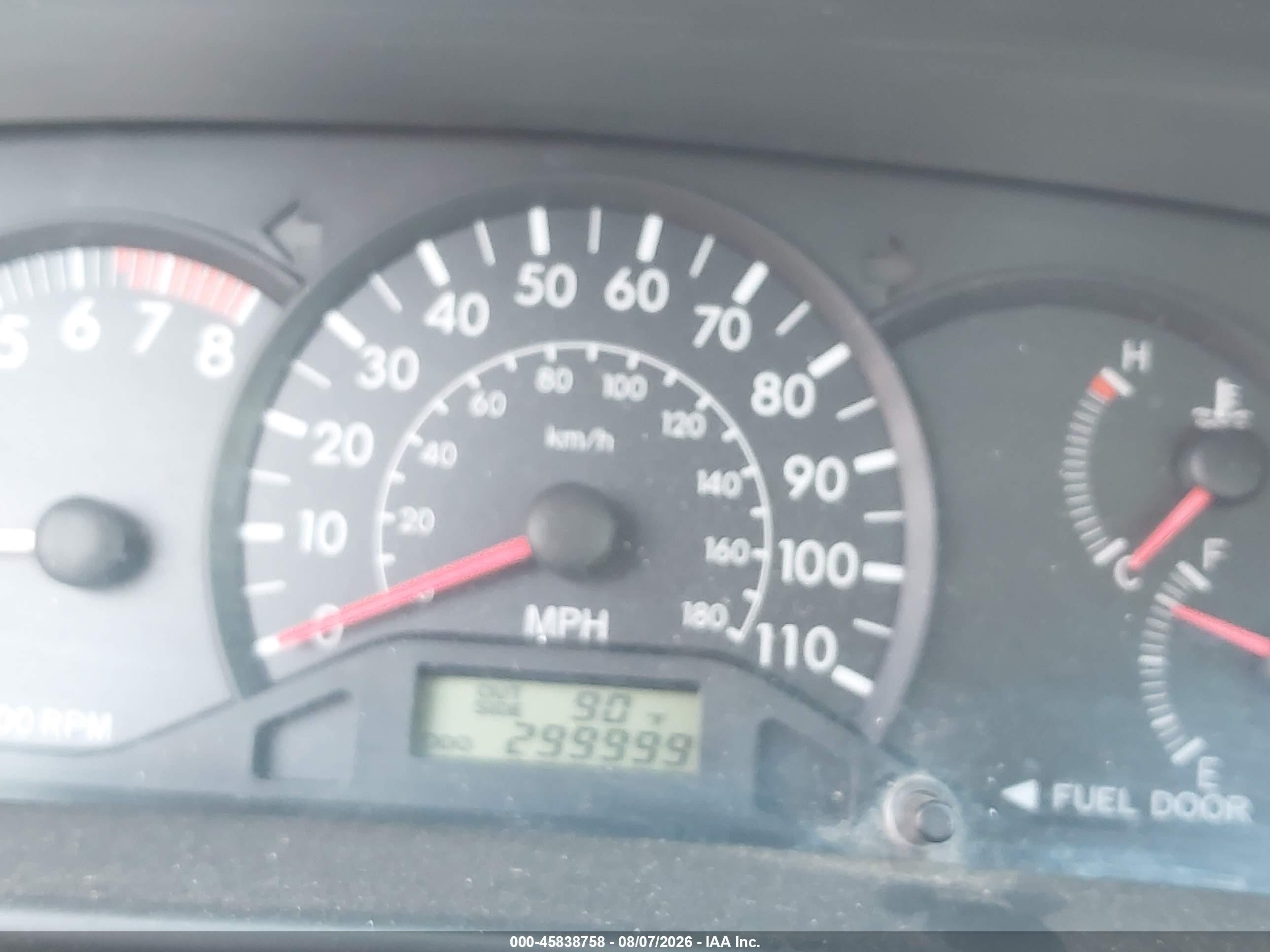 2008 Toyota Corolla Ce Silver vin: 2T1BR32E38C884204