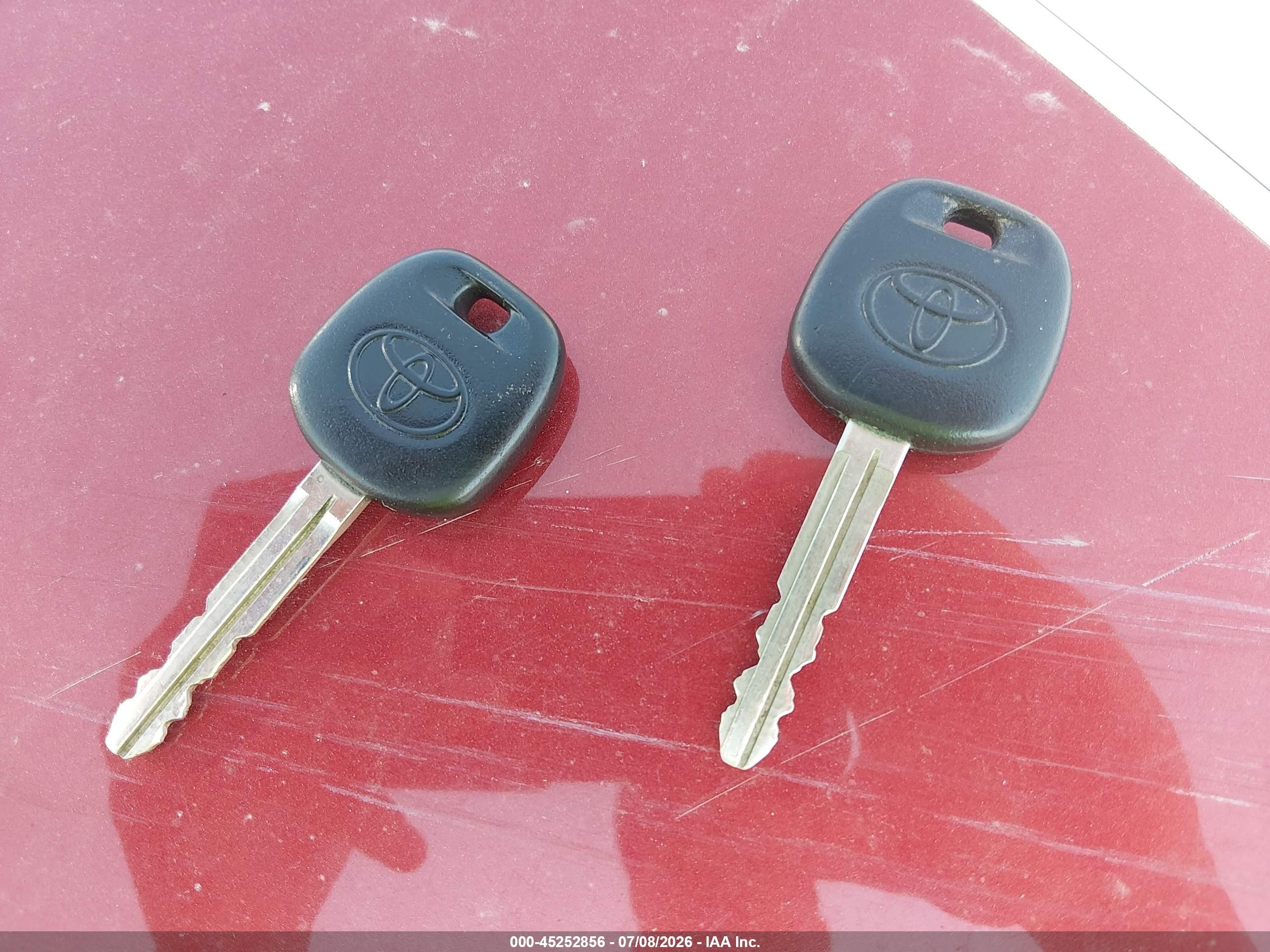 2008 Toyota Corolla Ce Red vin: 2T1BR32E38C934843