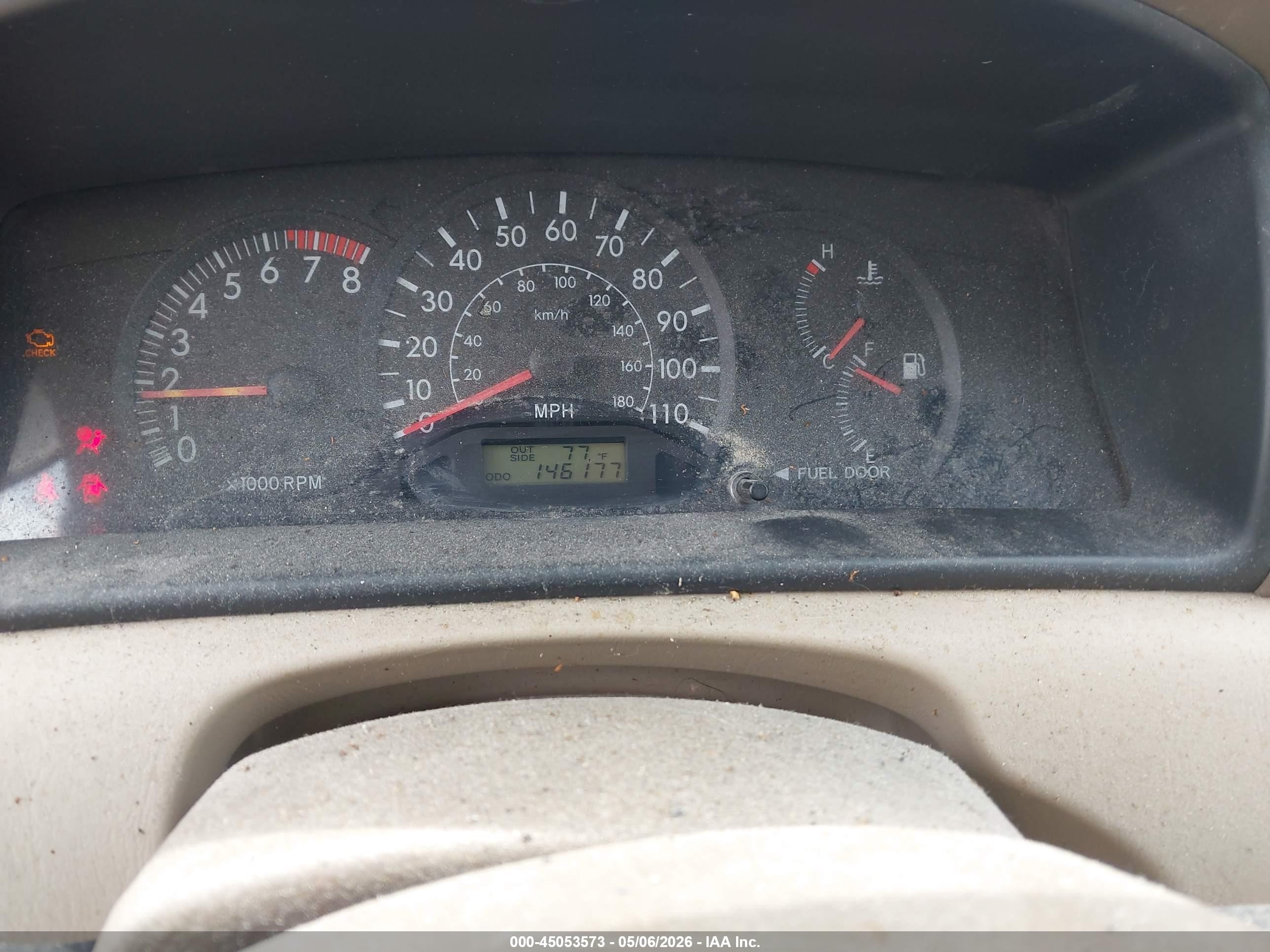 2003 Toyota Corolla Ce Red vin: 2T1BR32E43C012767