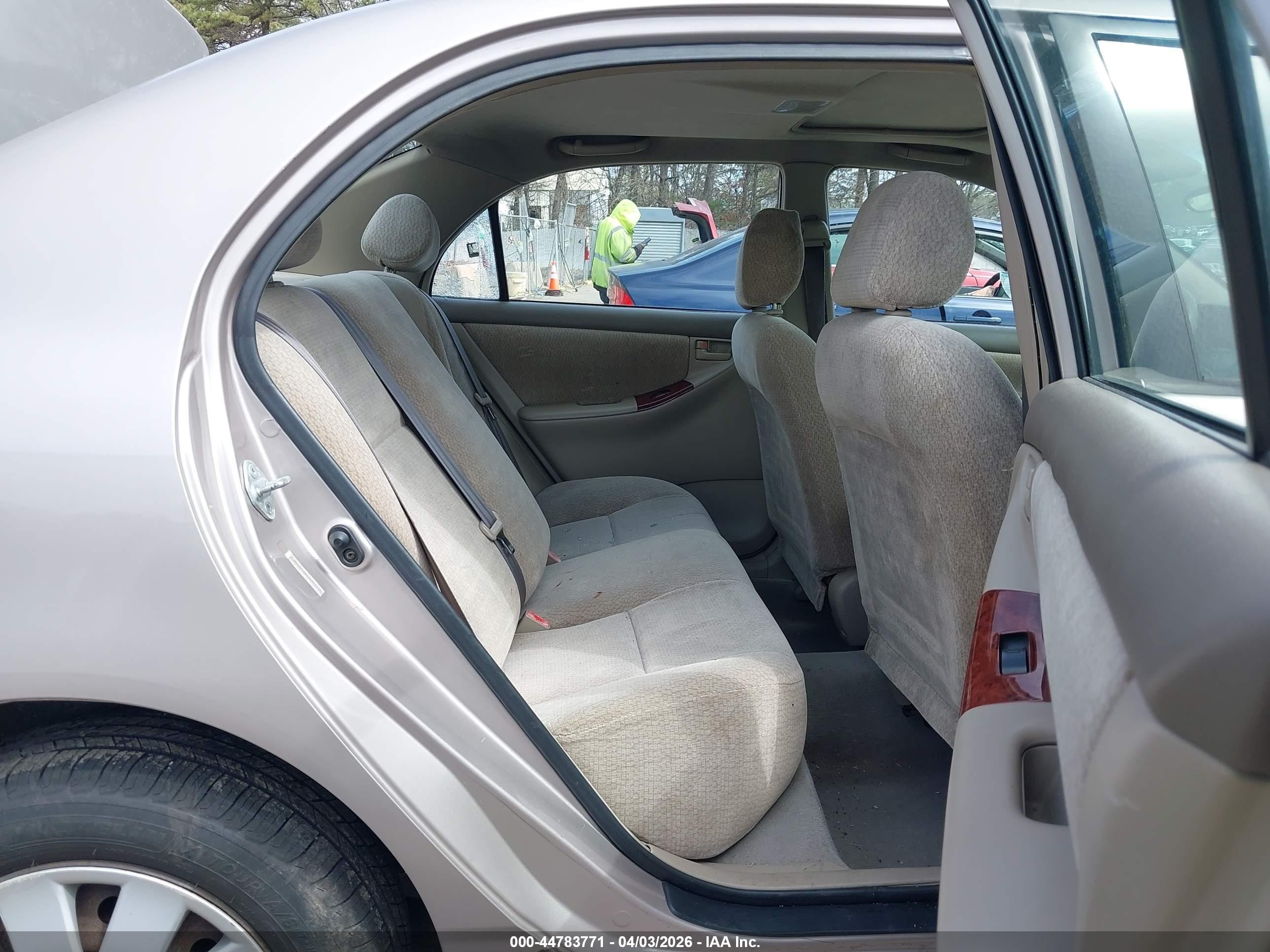 2003 Toyota Corolla Le Серый vin: 2T1BR32E43C061113
