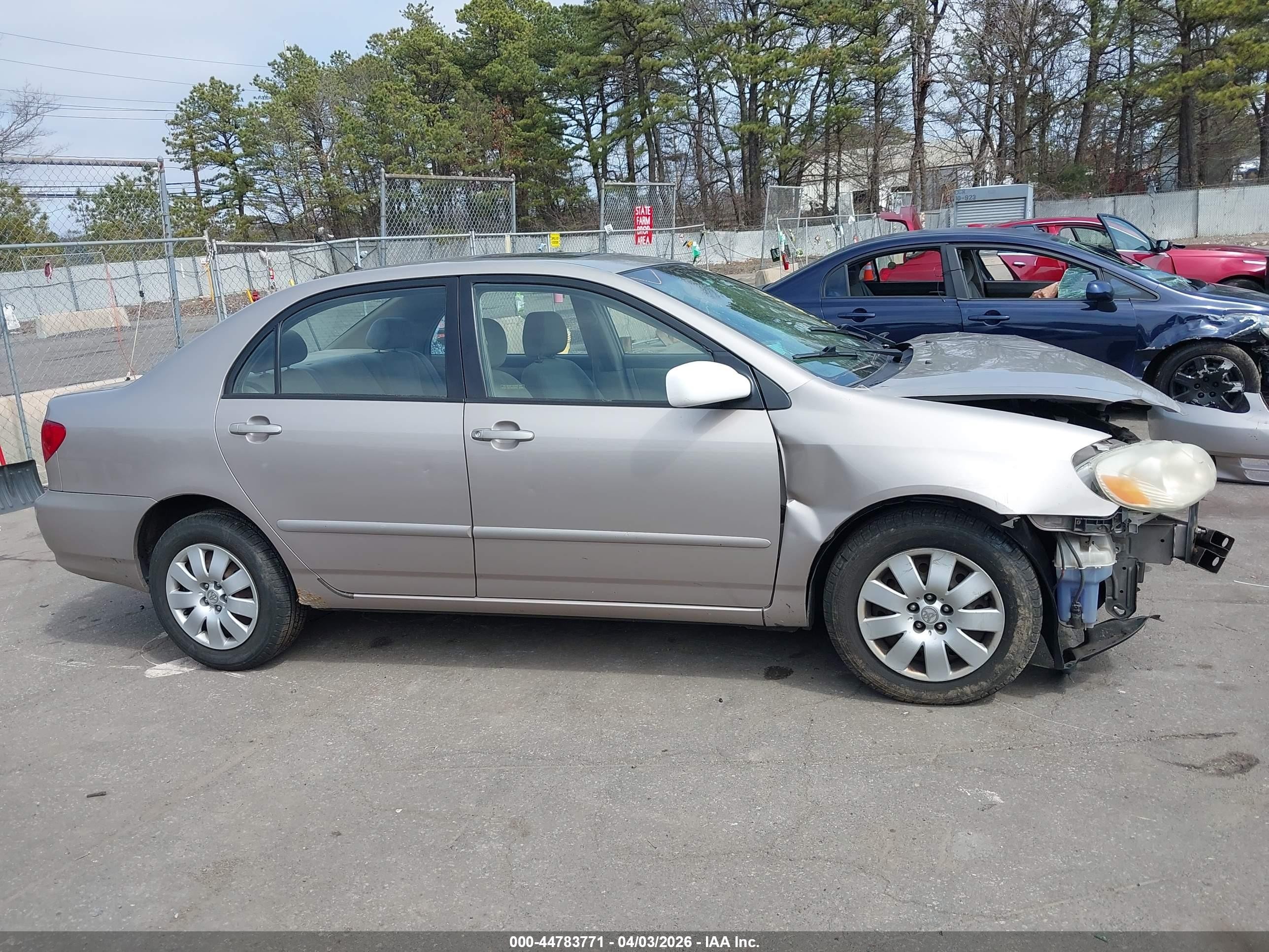 2003 Toyota Corolla Le Серый vin: 2T1BR32E43C061113