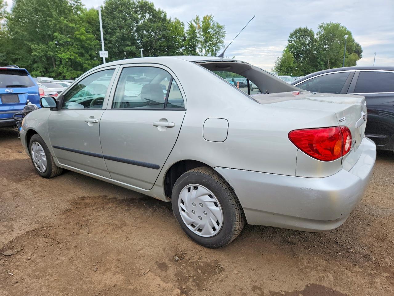 2003 Toyota Corolla Ce Silver vin: 2T1BR32E43C142953