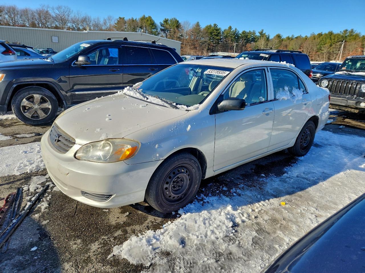 2004 Toyota Corolla Ce White vin: 2T1BR32E44C187490
