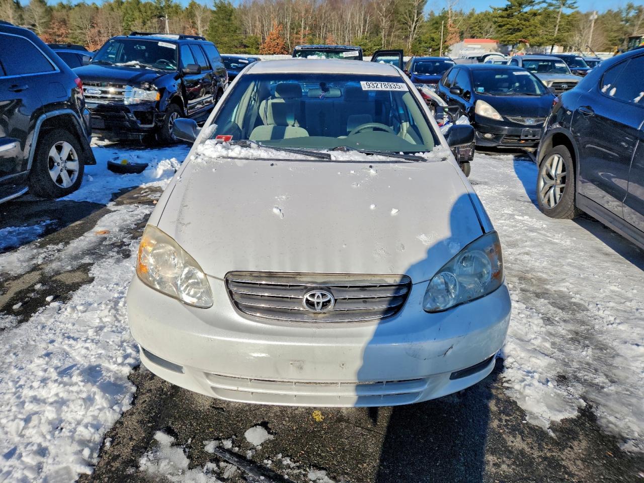 2004 Toyota Corolla Ce White vin: 2T1BR32E44C187490