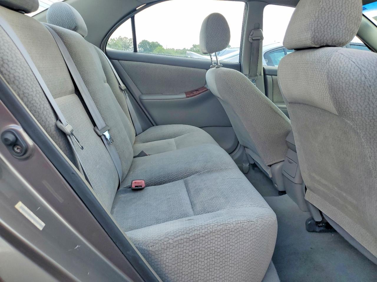 2004 Toyota Corolla Le Gray vin: 2T1BR32E44C232685