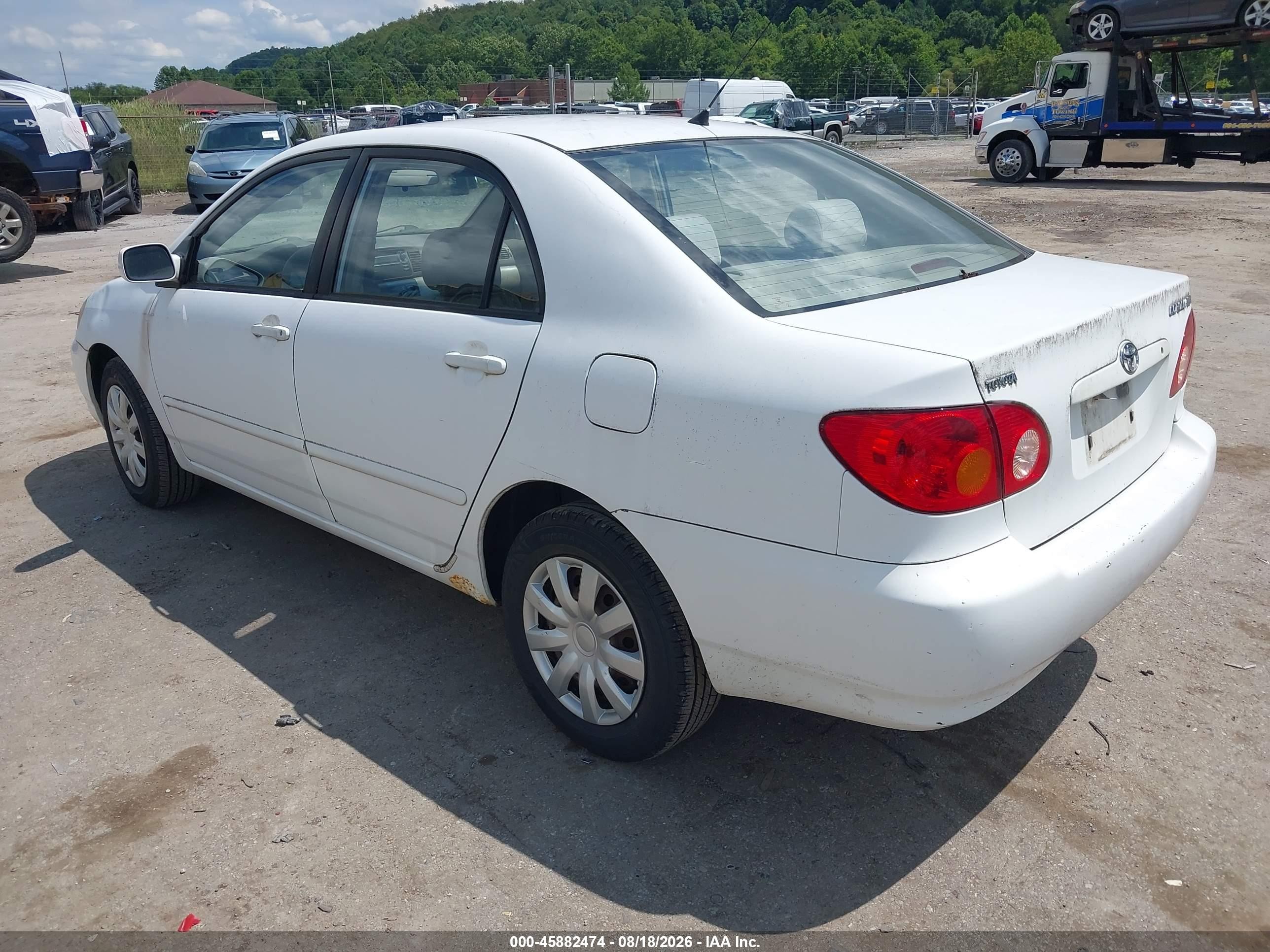 2004 Toyota Corolla Le White vin: 2T1BR32E44C246795