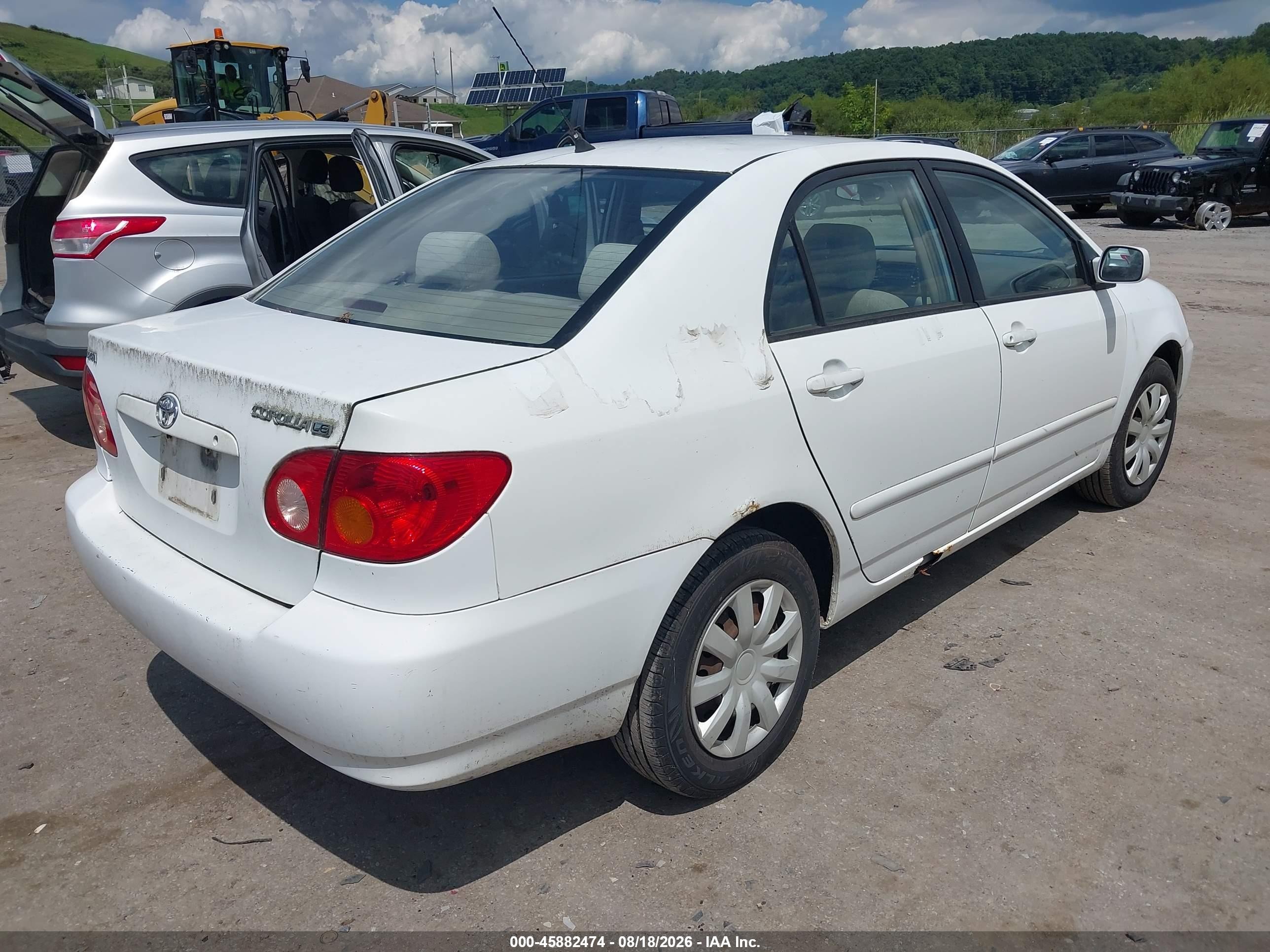 2004 Toyota Corolla Le White vin: 2T1BR32E44C246795