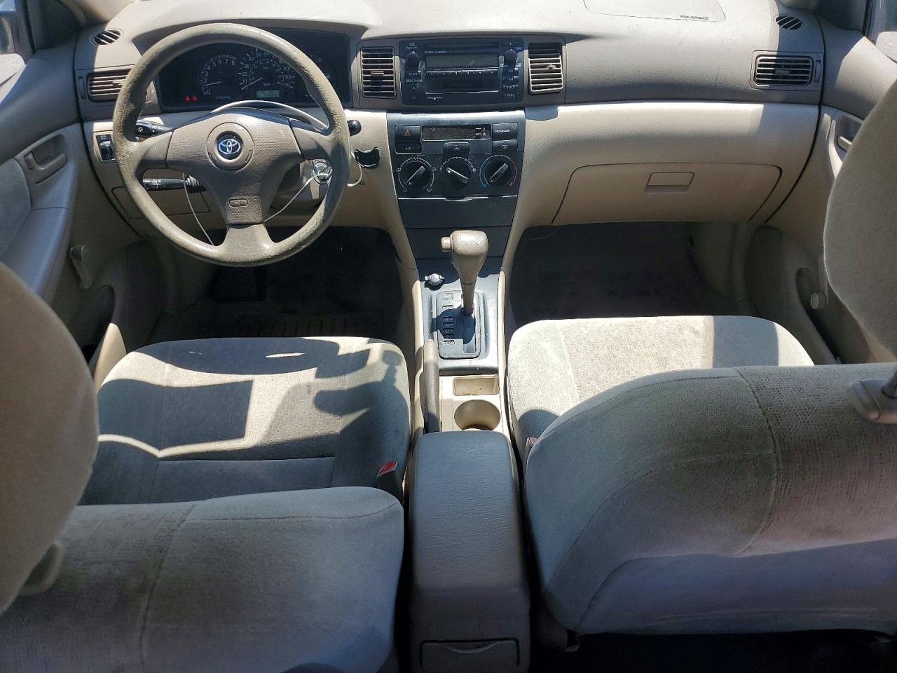 2004 Toyota Corolla Ce White vin: 2T1BR32E44C263614