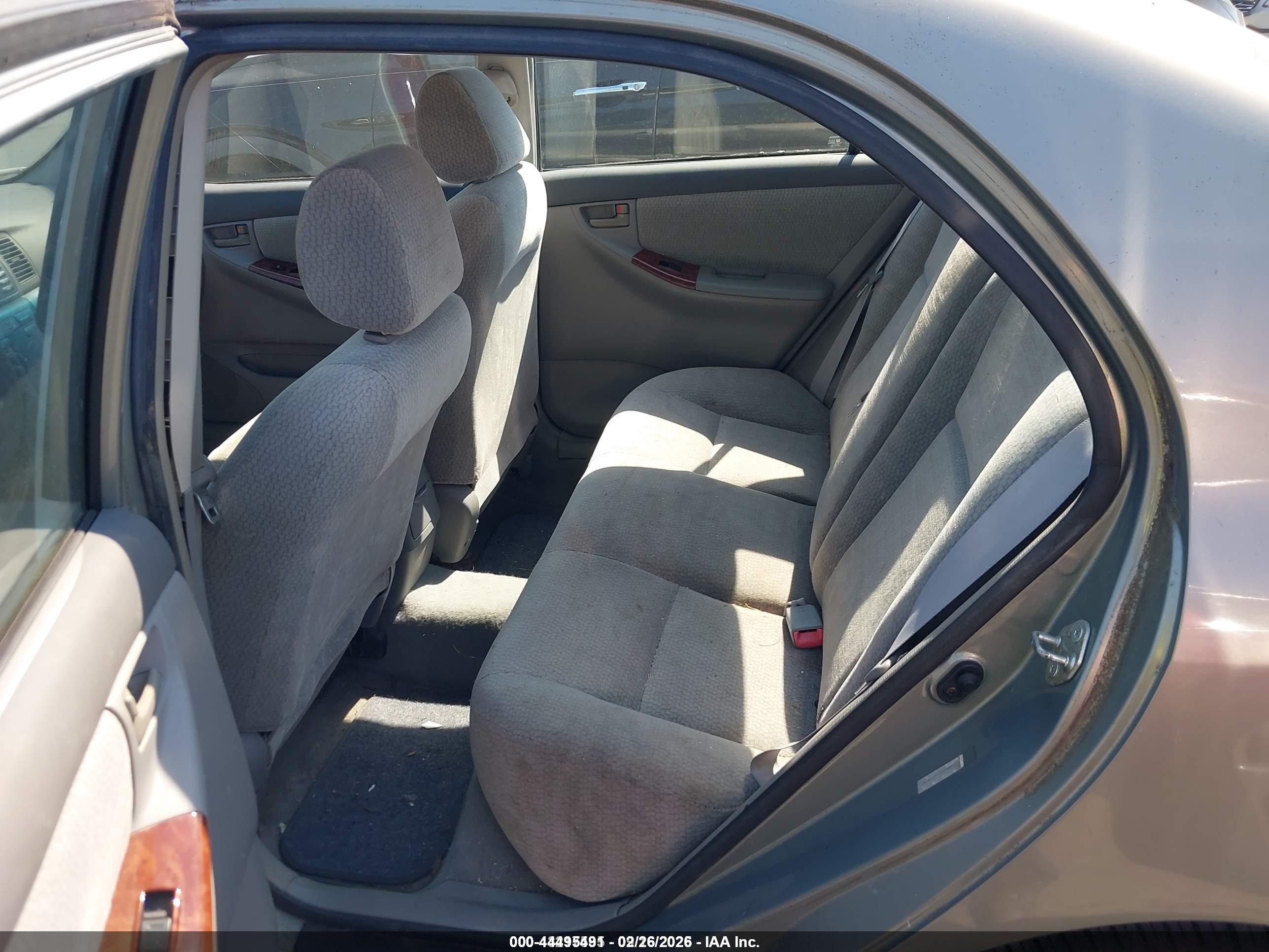 2004 Toyota Corolla Le Green vin: 2T1BR32E44C274161