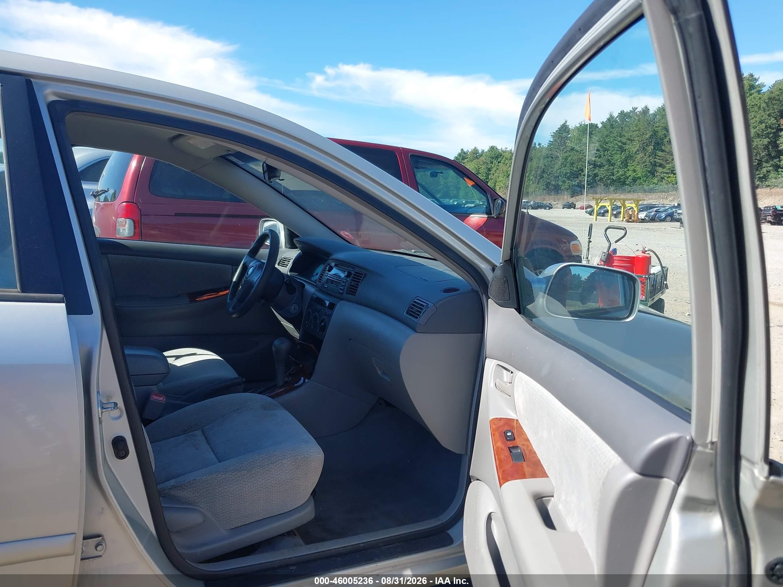 2004 Toyota Corolla Le Silver vin: 2T1BR32E44C291624