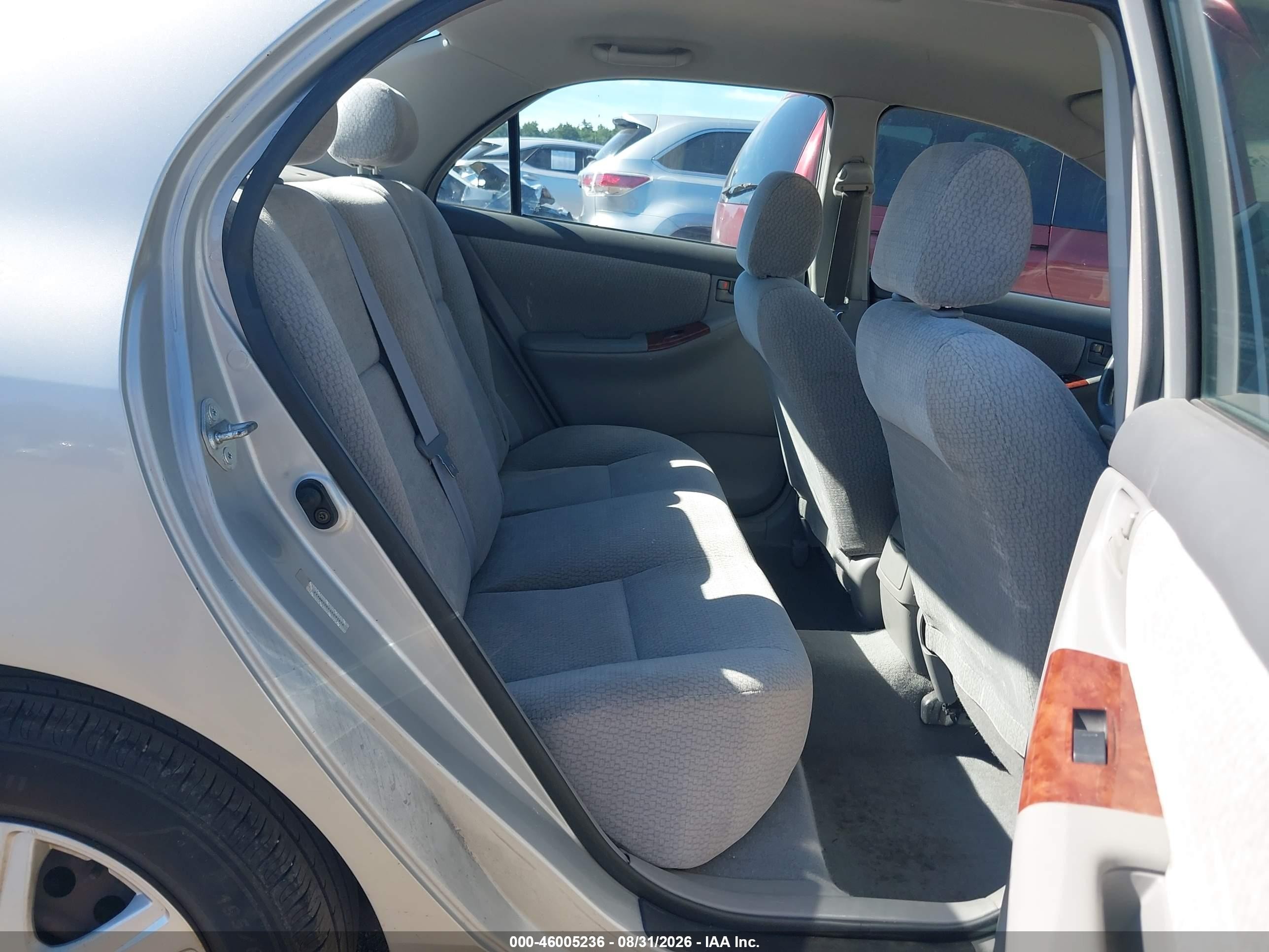 2004 Toyota Corolla Le Silver vin: 2T1BR32E44C291624