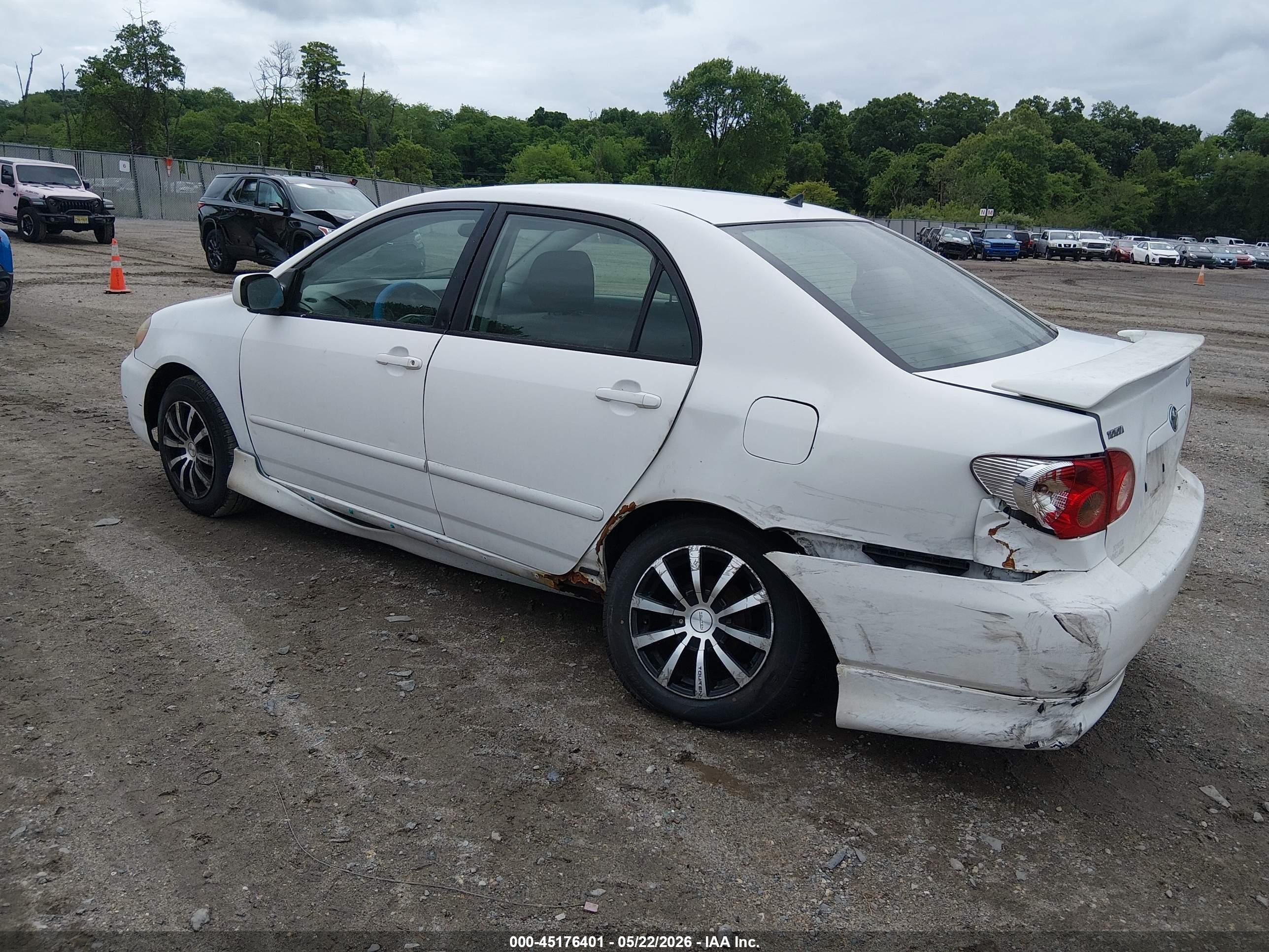 2005 Toyota Corolla S White vin: 2T1BR32E45C353430