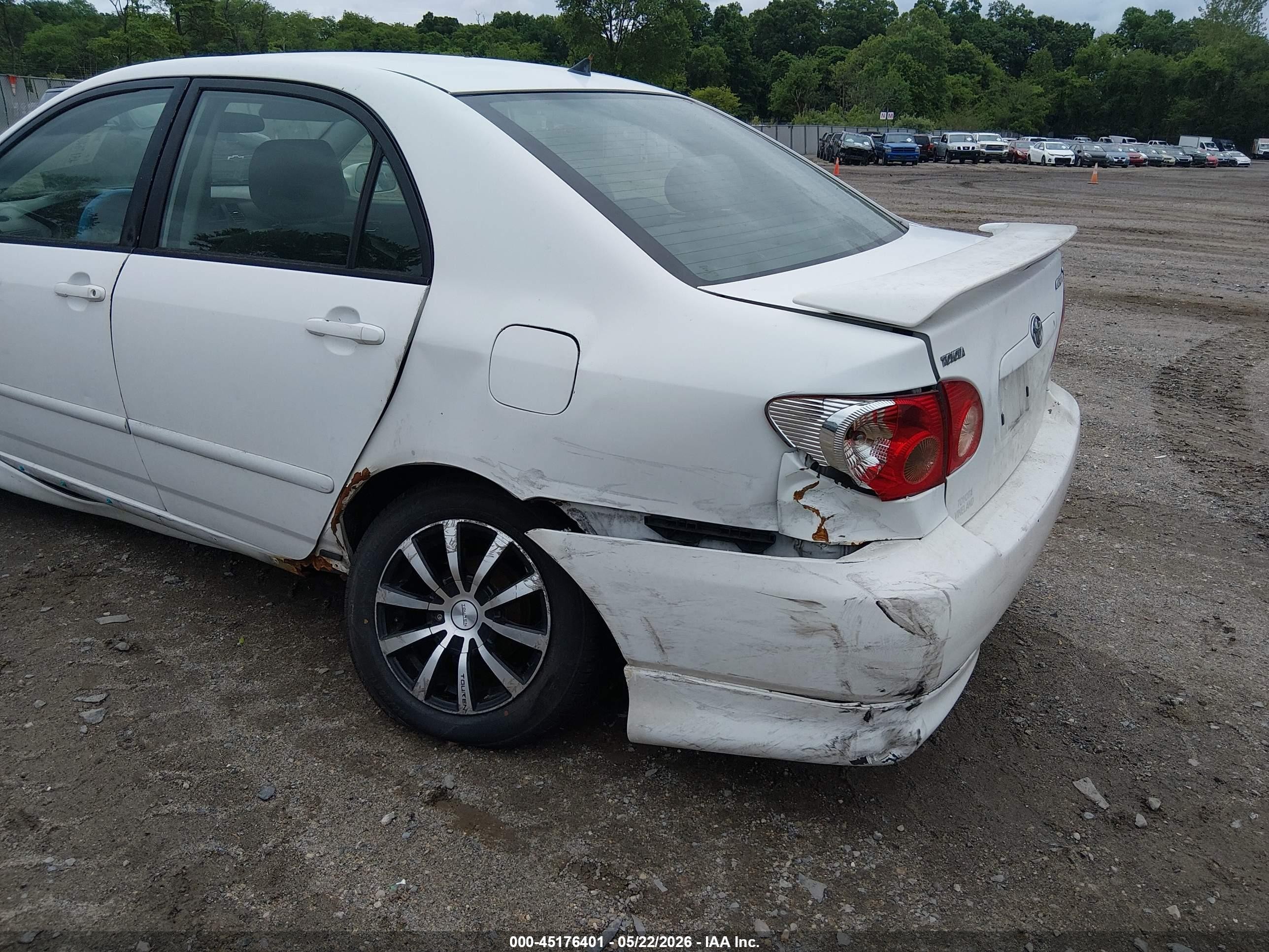 2005 Toyota Corolla S White vin: 2T1BR32E45C353430