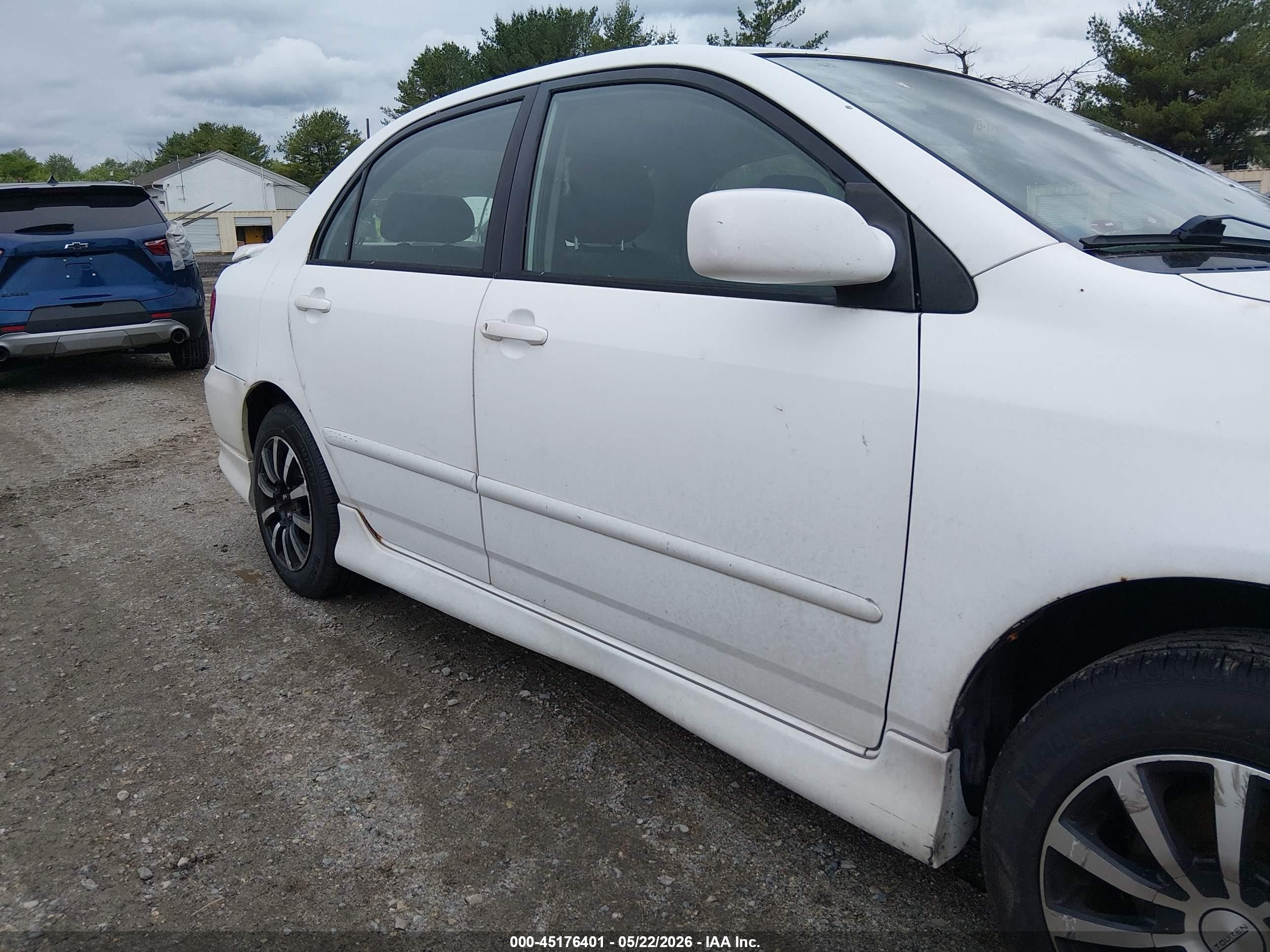2005 Toyota Corolla S White vin: 2T1BR32E45C353430