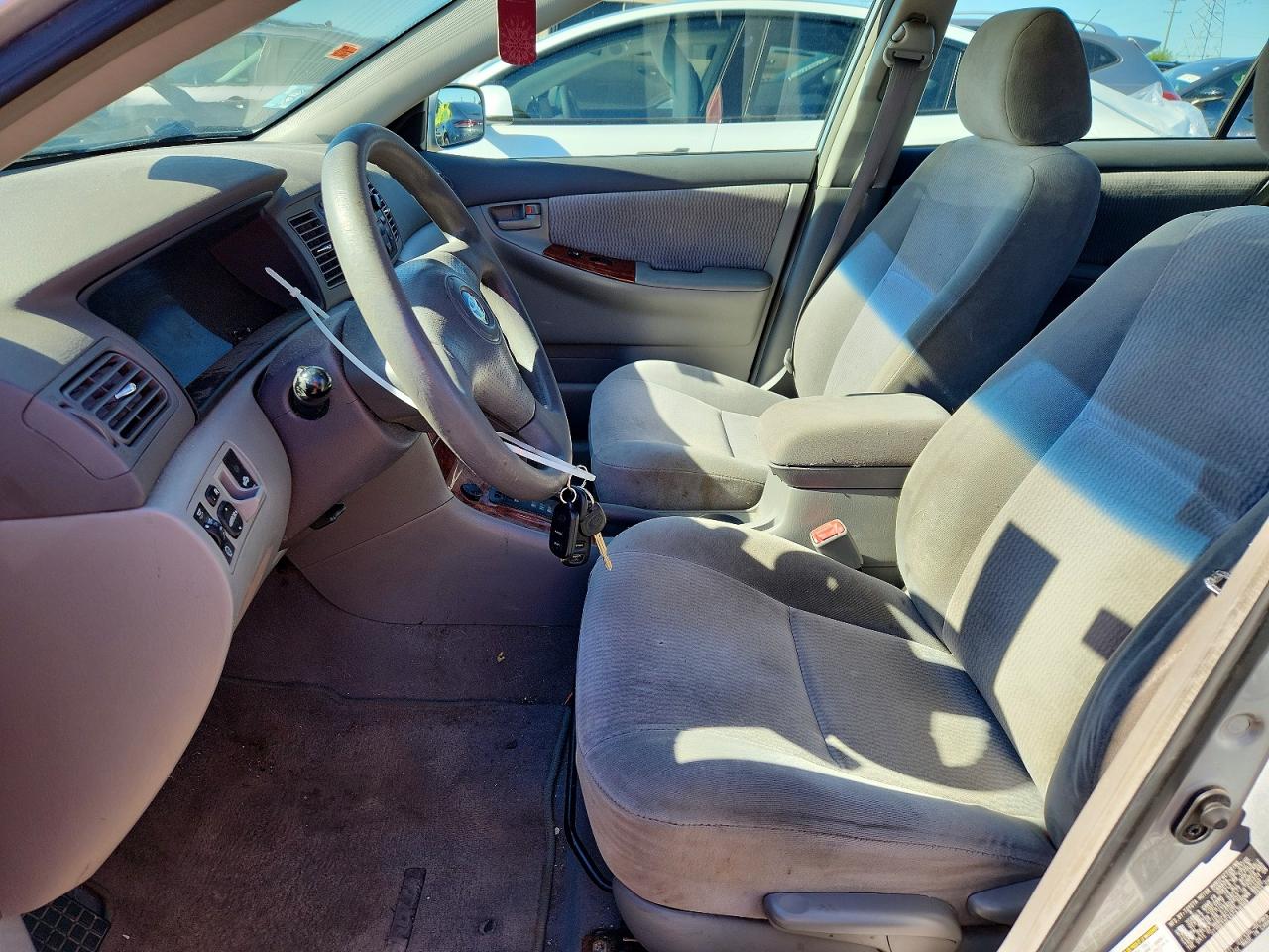 2005 Toyota Corolla Le Silver vin: 2T1BR32E45C436968