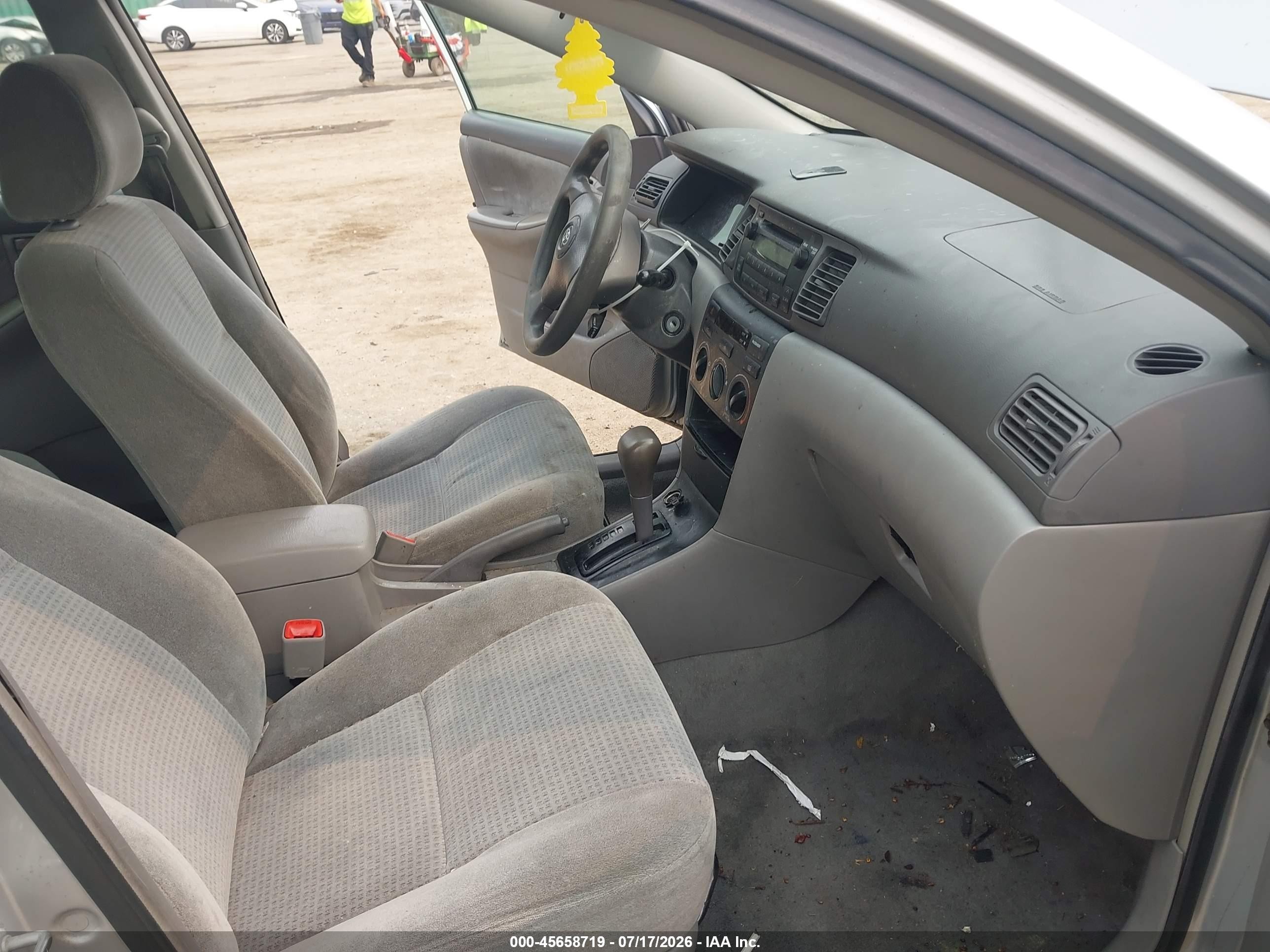 2005 Toyota Corolla Ce Silver vin: 2T1BR32E45C554552
