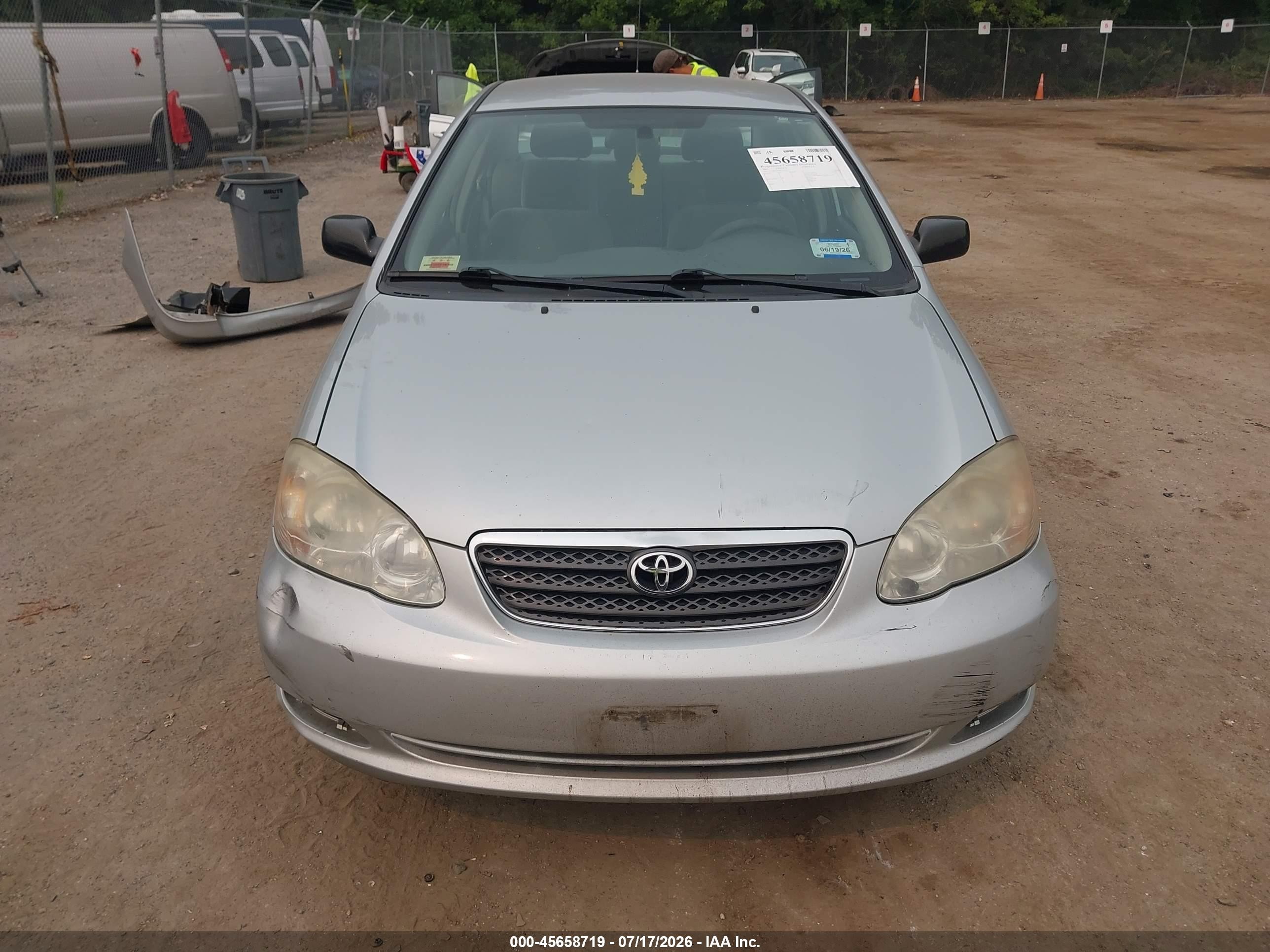 2005 Toyota Corolla Ce Silver vin: 2T1BR32E45C554552