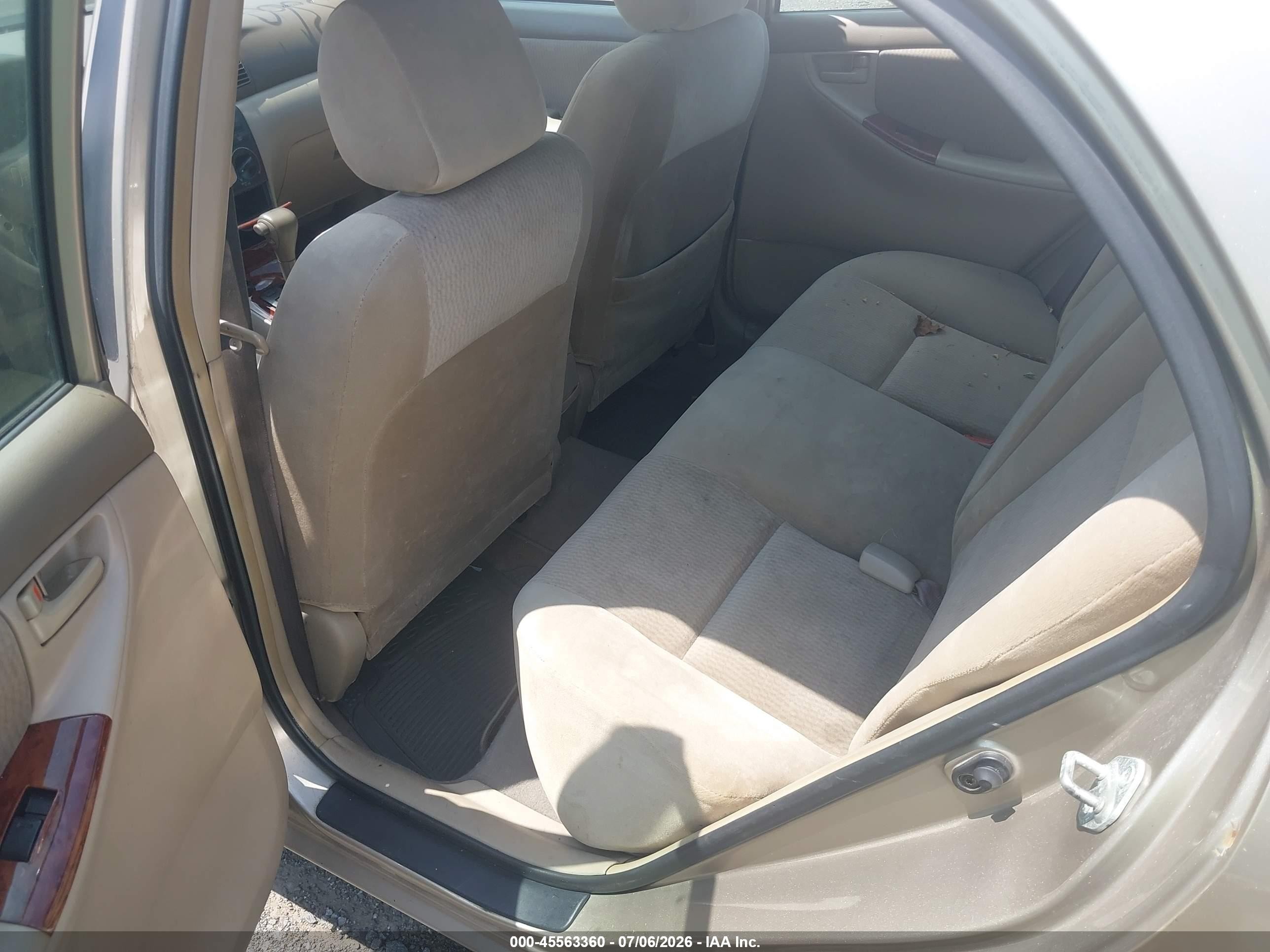 2006 Toyota Corolla Le Gold vin: 2T1BR32E46C605016