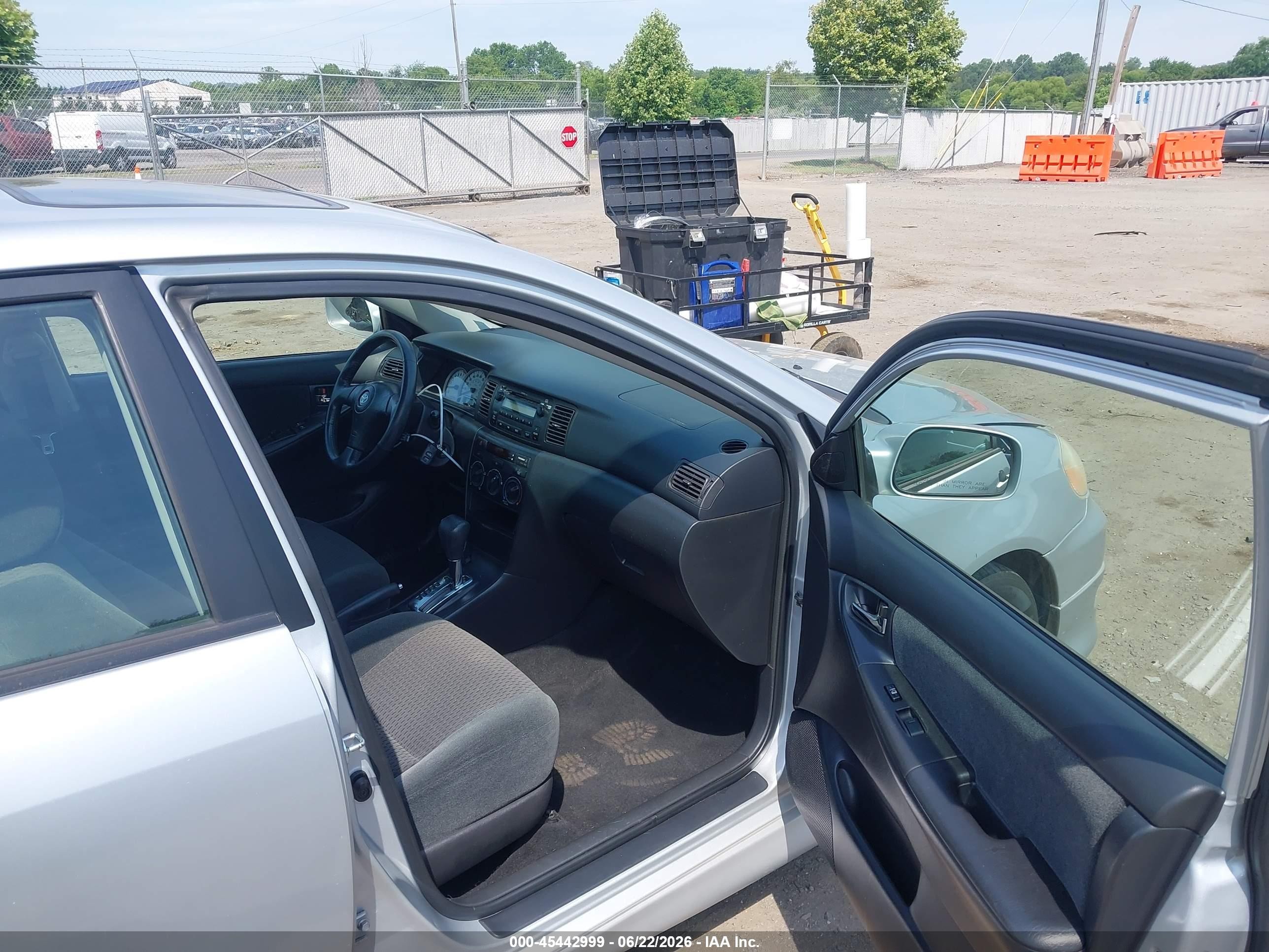 2007 Toyota Corolla S Silver vin: 2T1BR32E47C772932