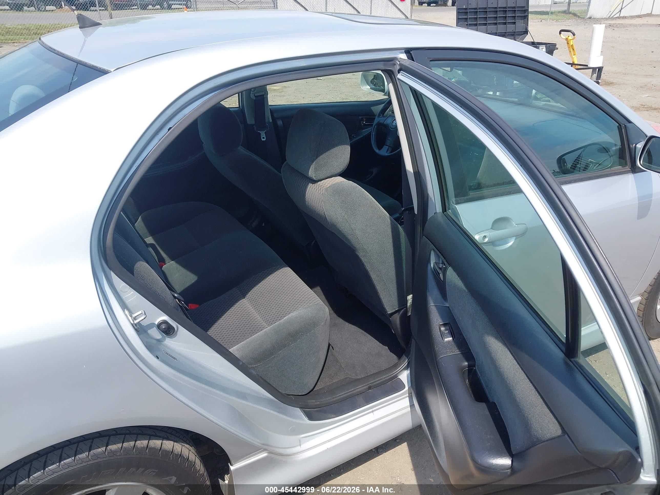2007 Toyota Corolla S Silver vin: 2T1BR32E47C772932