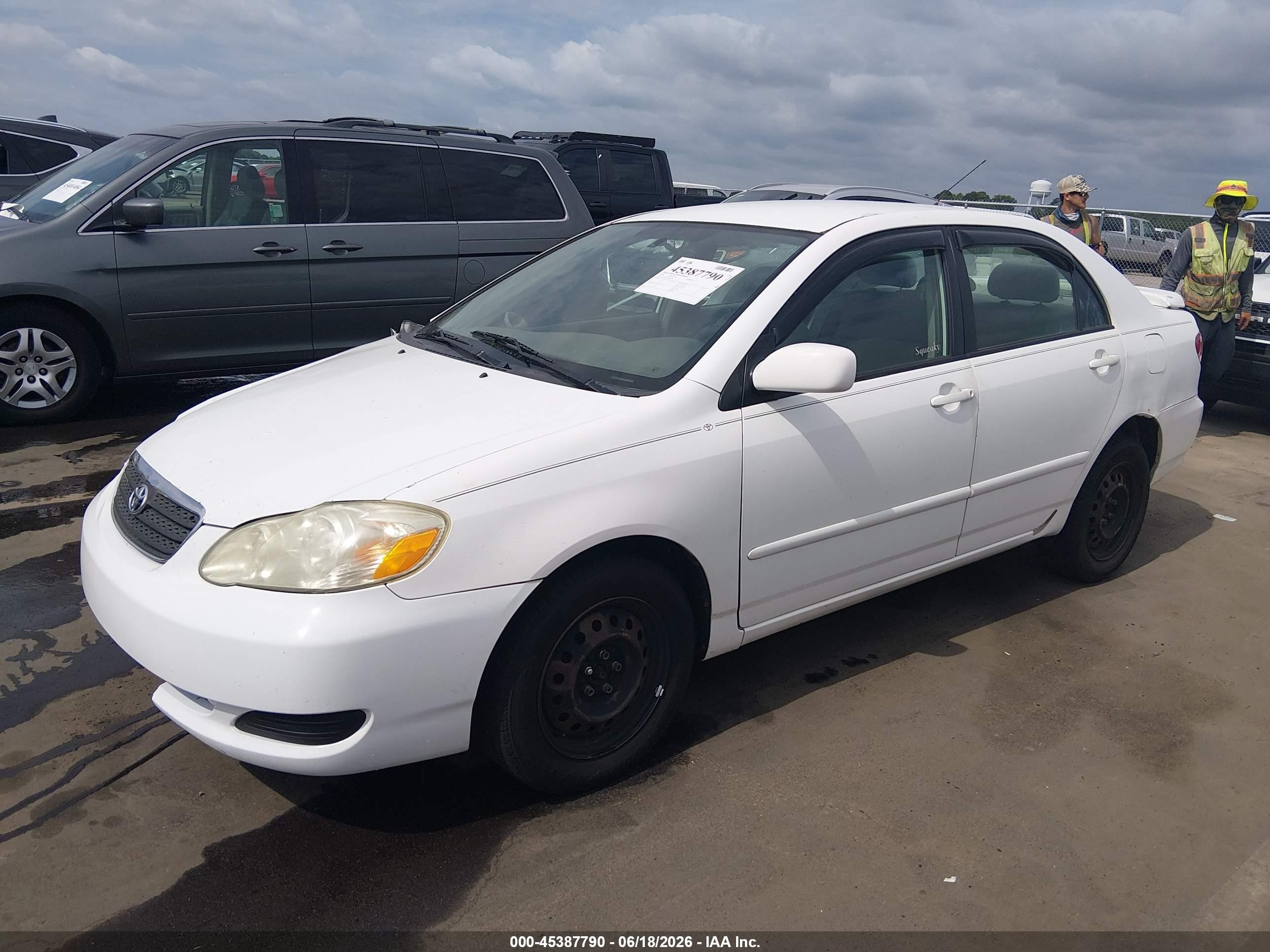 2008 Toyota Corolla Le White vin: 2T1BR32E48C861790