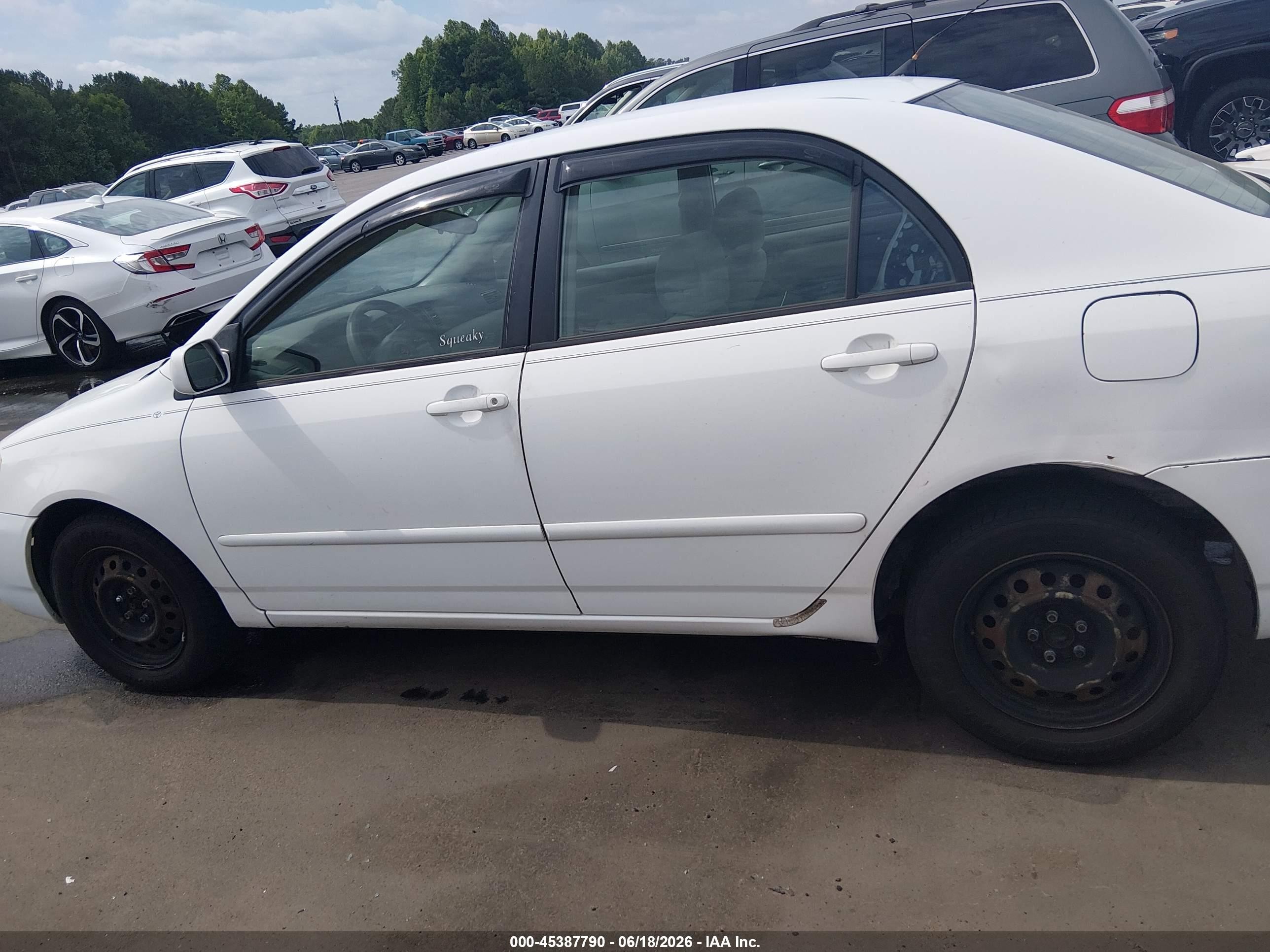 2008 Toyota Corolla Le White vin: 2T1BR32E48C861790